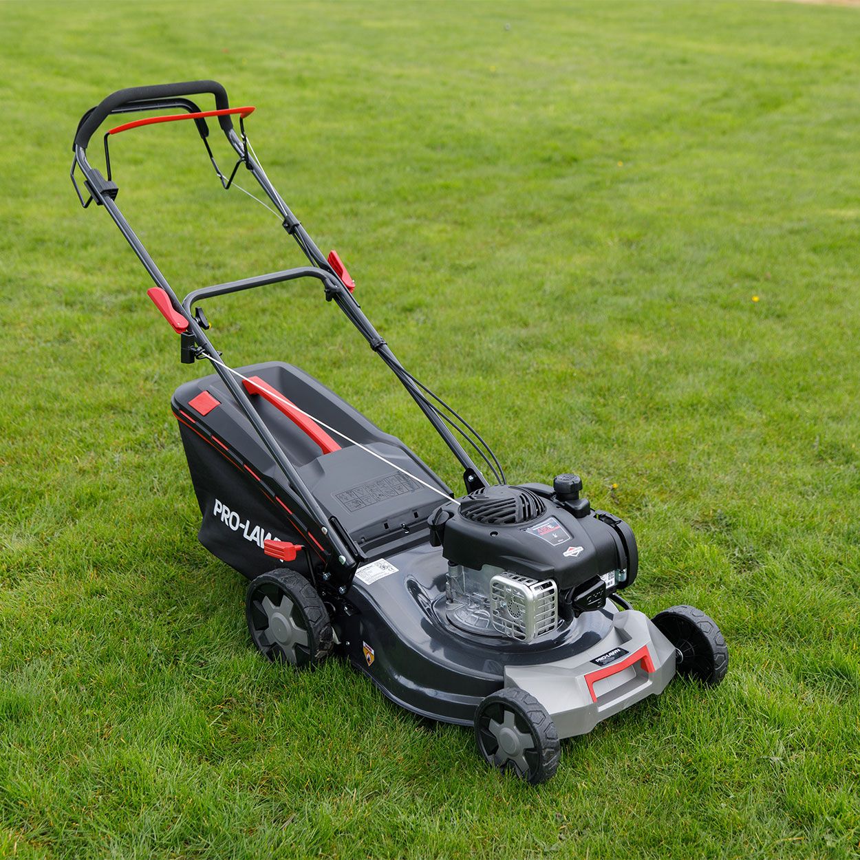 Pro Lawn 46cm Self Propelled B&S Petrol Lawnmower