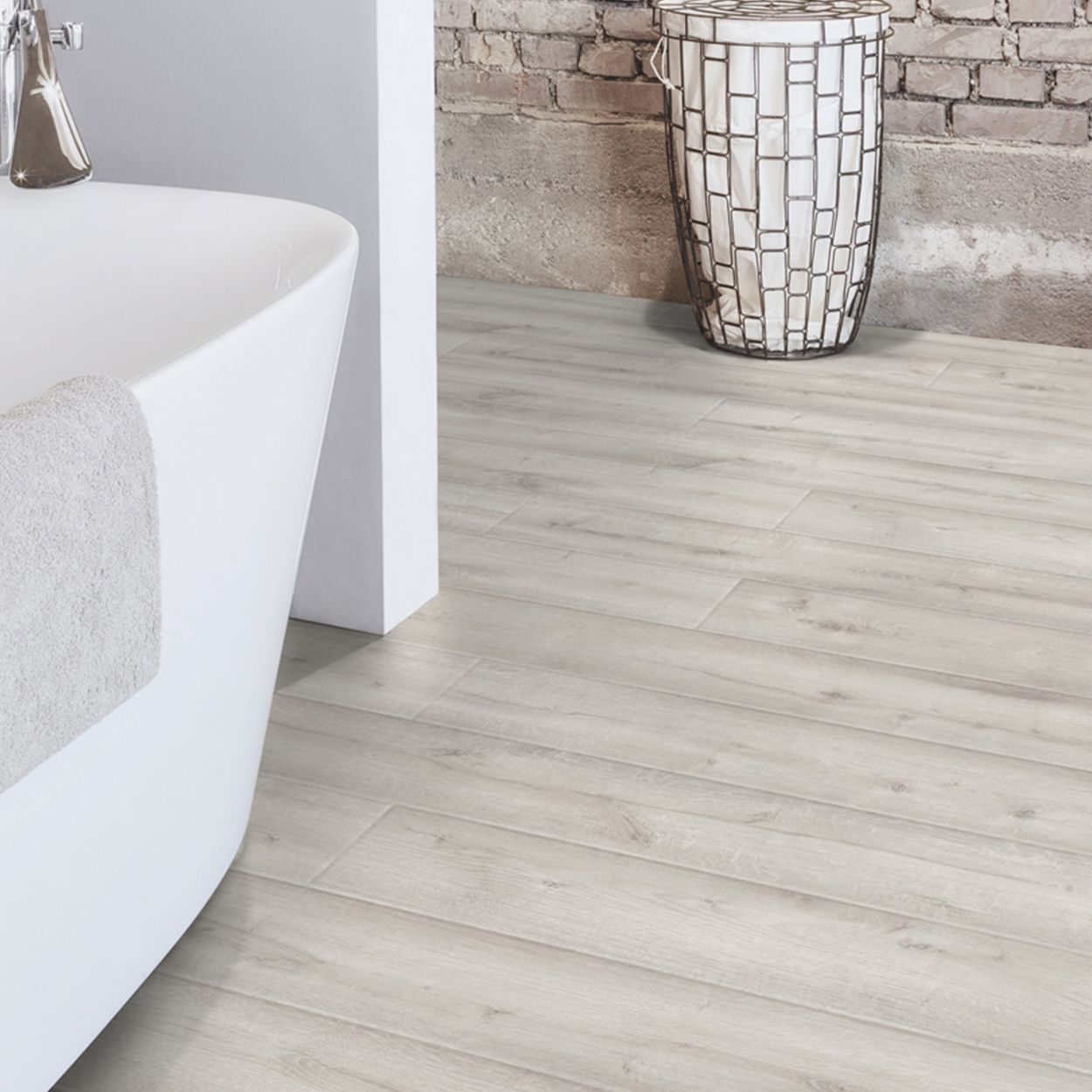 12mm Express Floor Alaskan Oak 1.6sqm