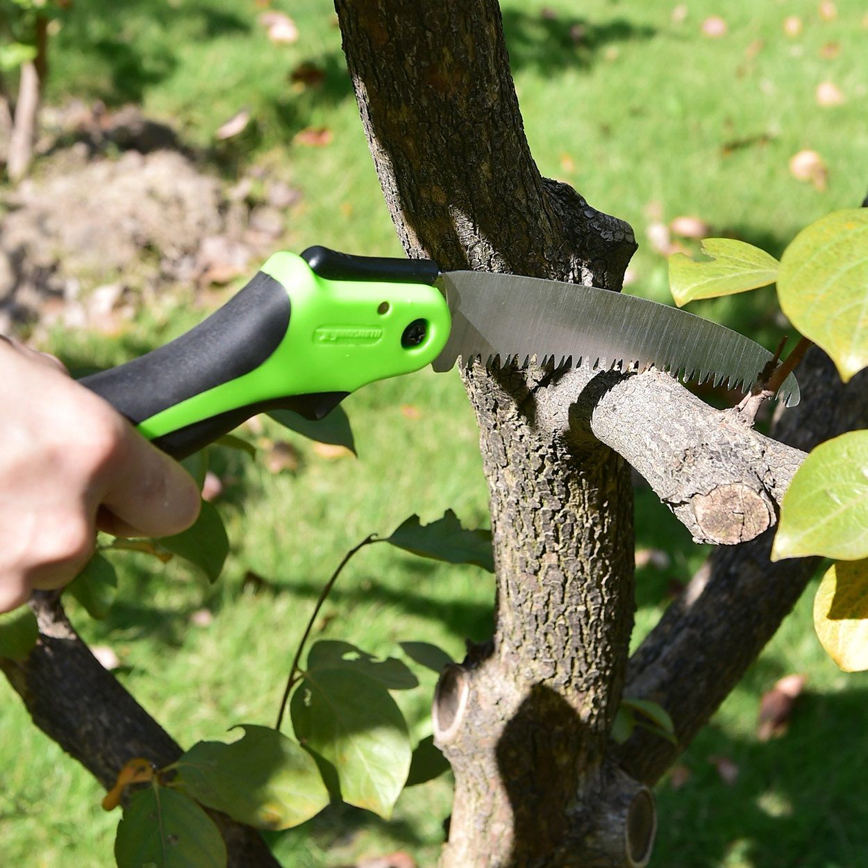 Yardsmith 7 inch Folding Saw