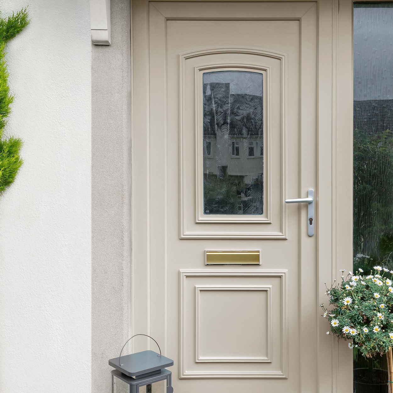 Rust-Oleum Universal Portland Stone Satin 750ml