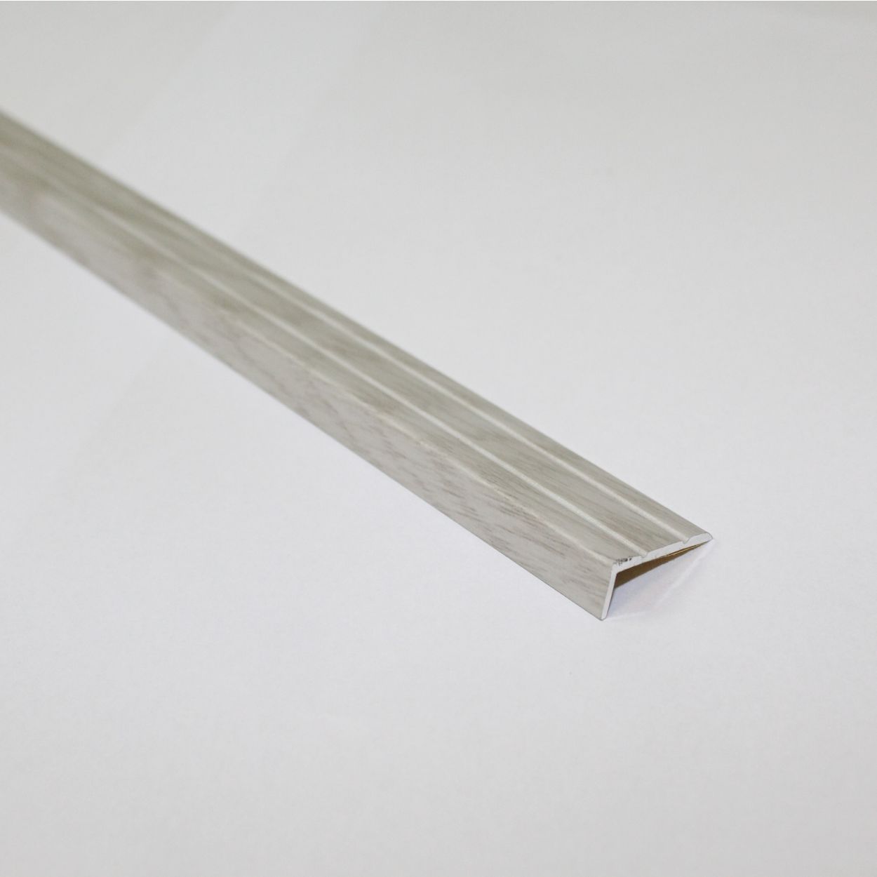 TROJAN S/A ANGLE 25X8MM EDGE 2.7M NEW YORK GREY