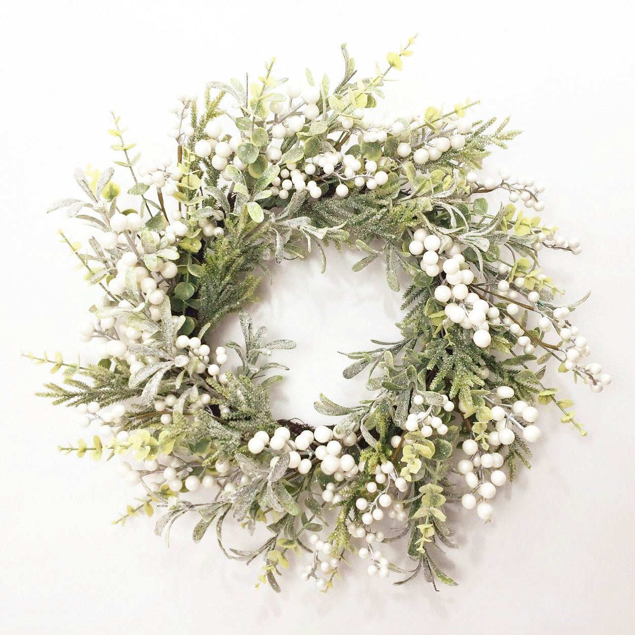 Natural Snowberry Wreath 60cm