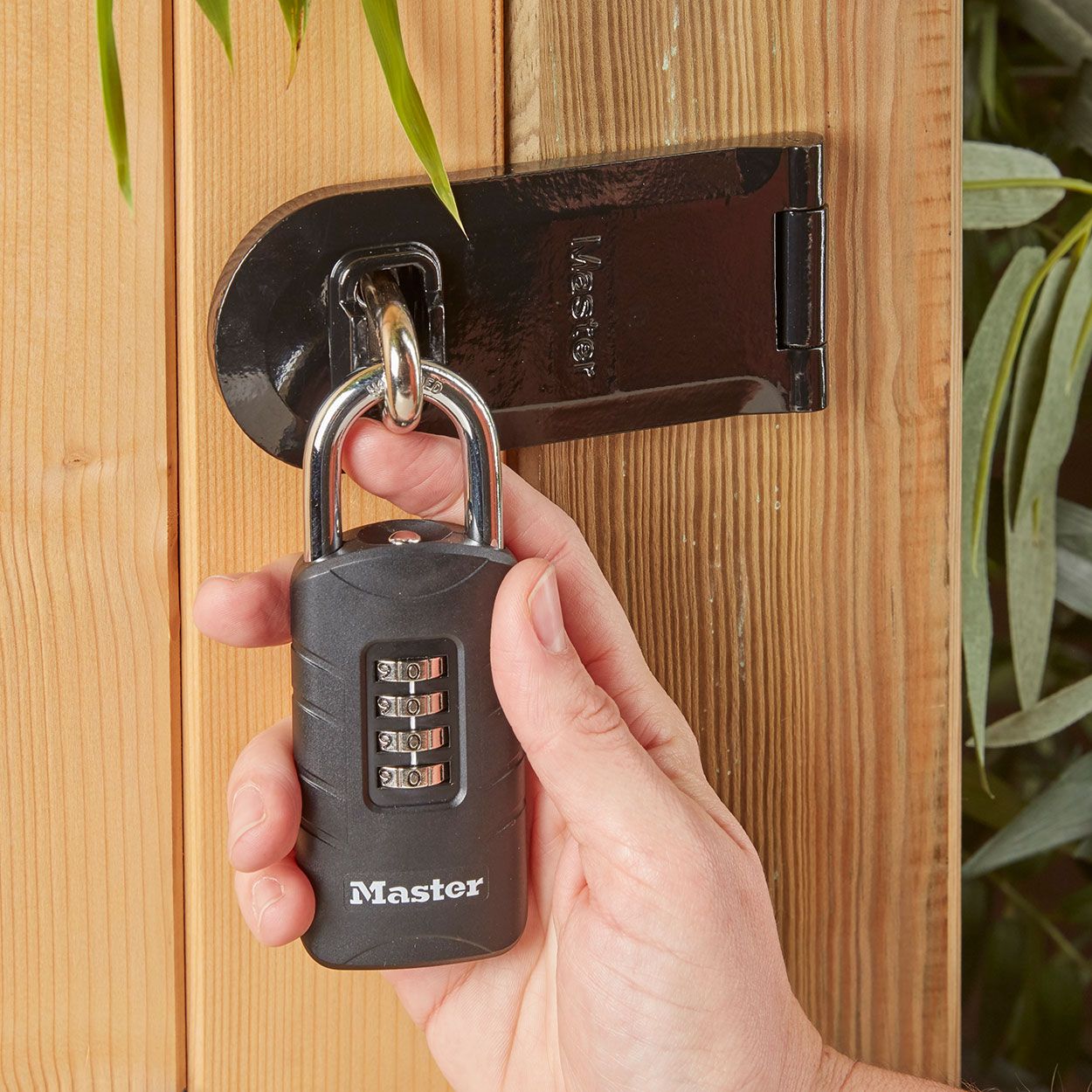 Master Lock 48mm Front Combination Padlock