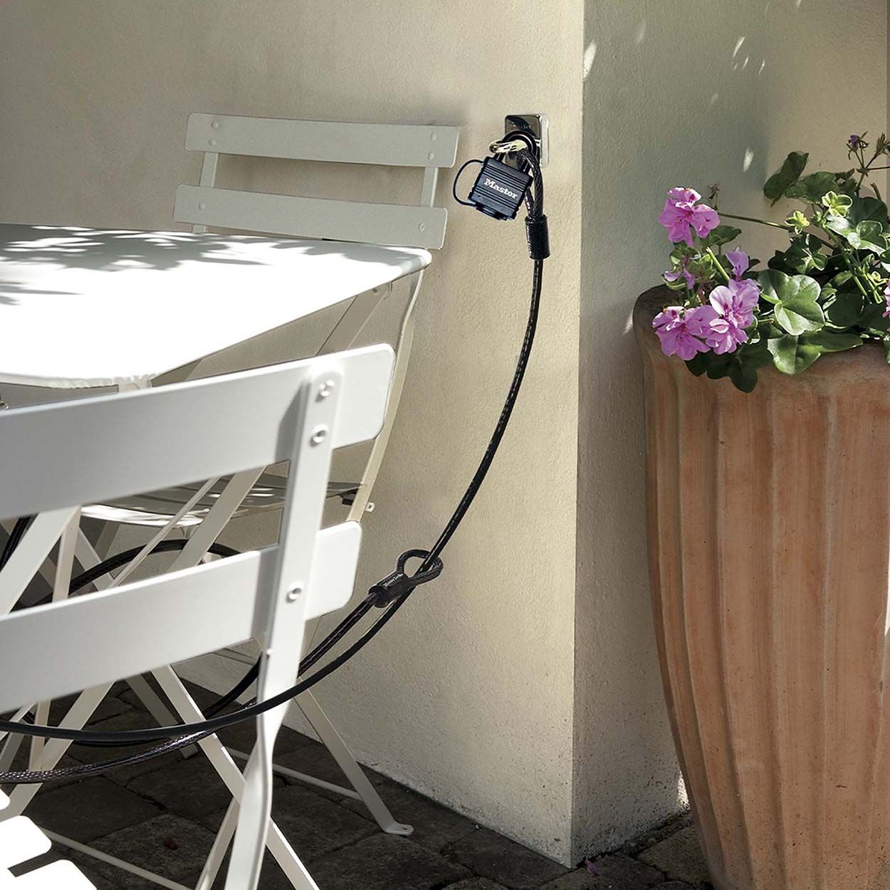 Master Lock 4.5m Long Cable with Padlock