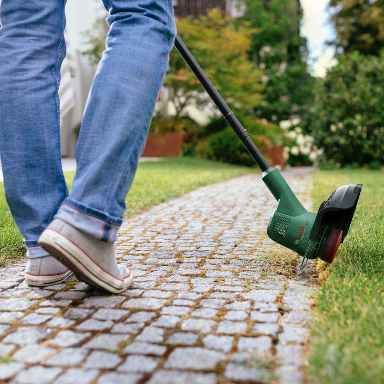 Bosch EasyGrassCut 18-230 2Ah Cordless GrassTrimmer