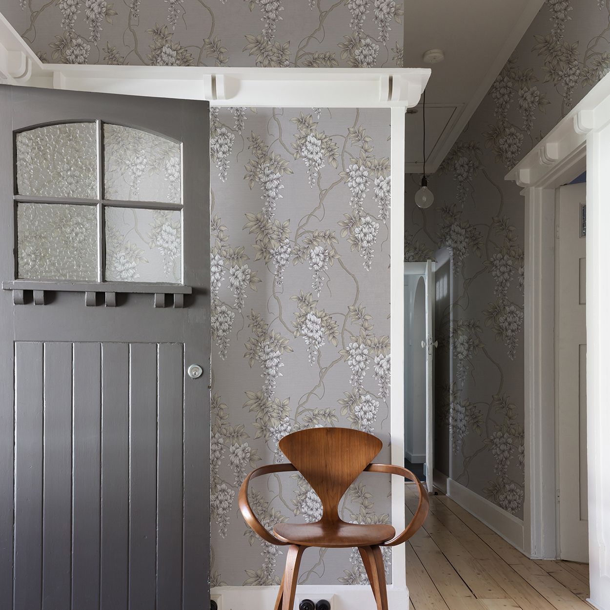 Wisteria- Light Mauve Wallpaper