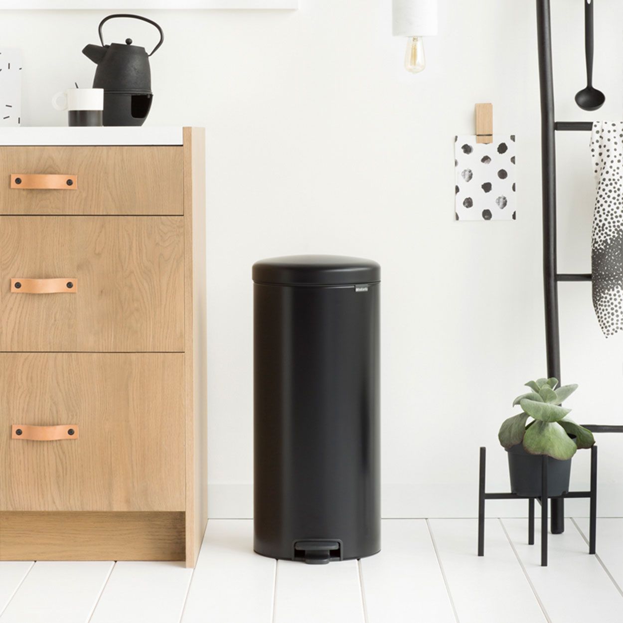 Brabantia Newicon Pedal Bin 30L - Matt Black