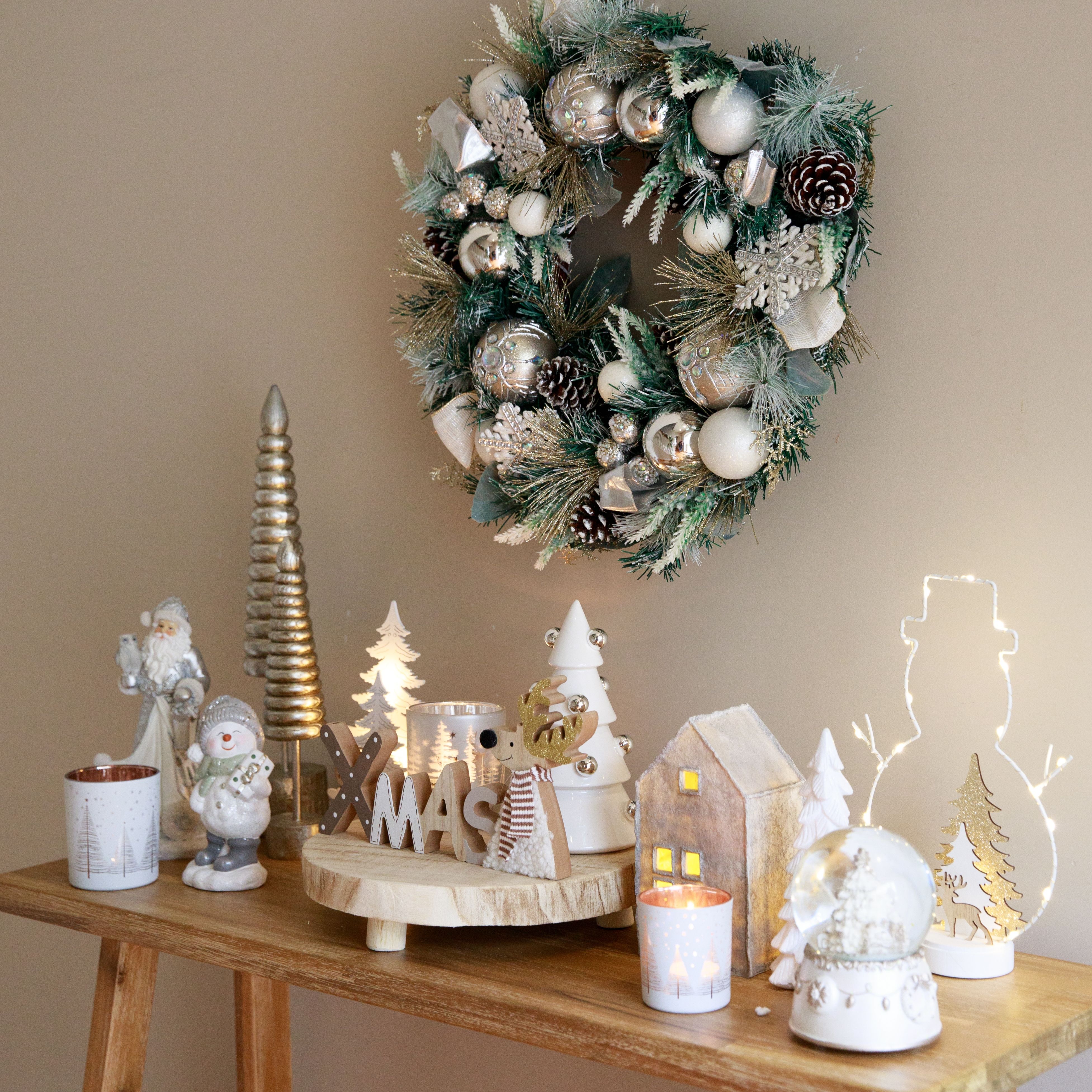 Winterwoods Wreath Champagne 53cm