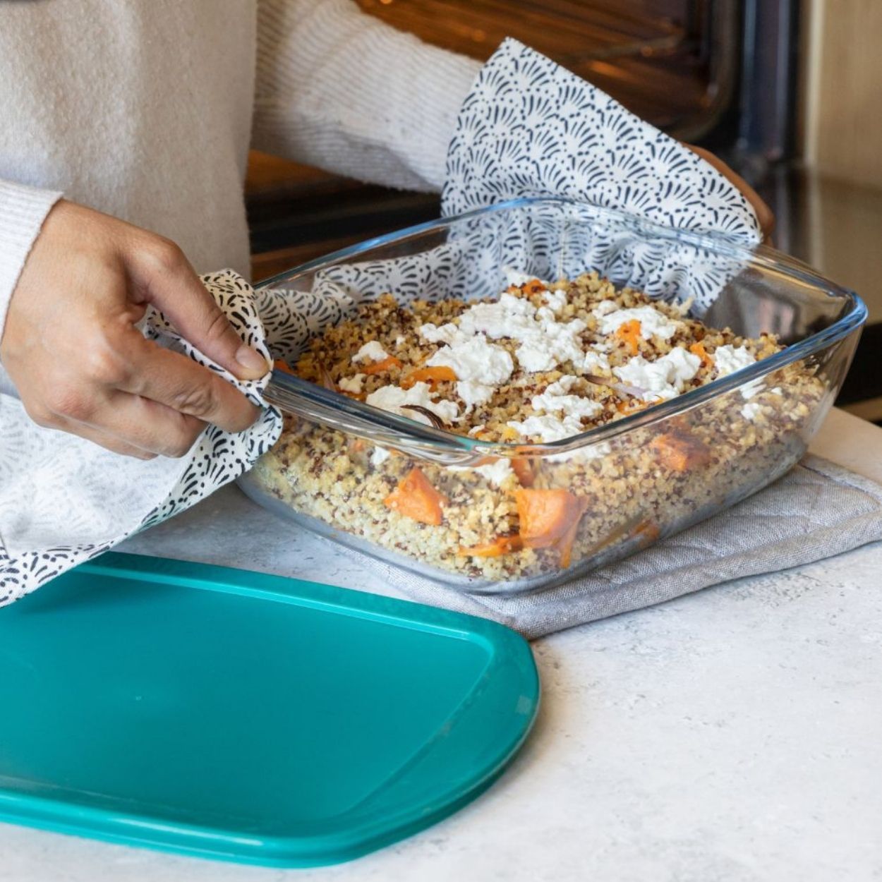 Pyrex Cook & Store Rectangle dish with Lid 1.6Ltr