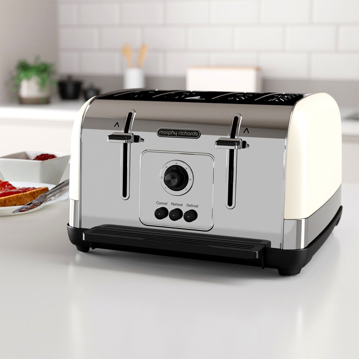 Morphy Richards Venture 4 Slice Toaster Stainless Steel Cream