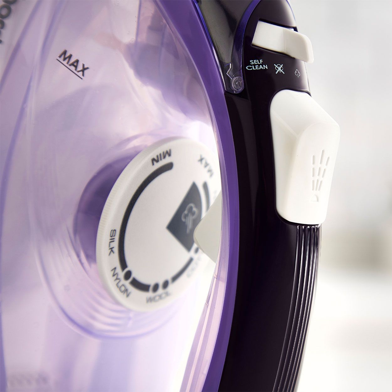 Morphy Richards Crystal Clear Iron