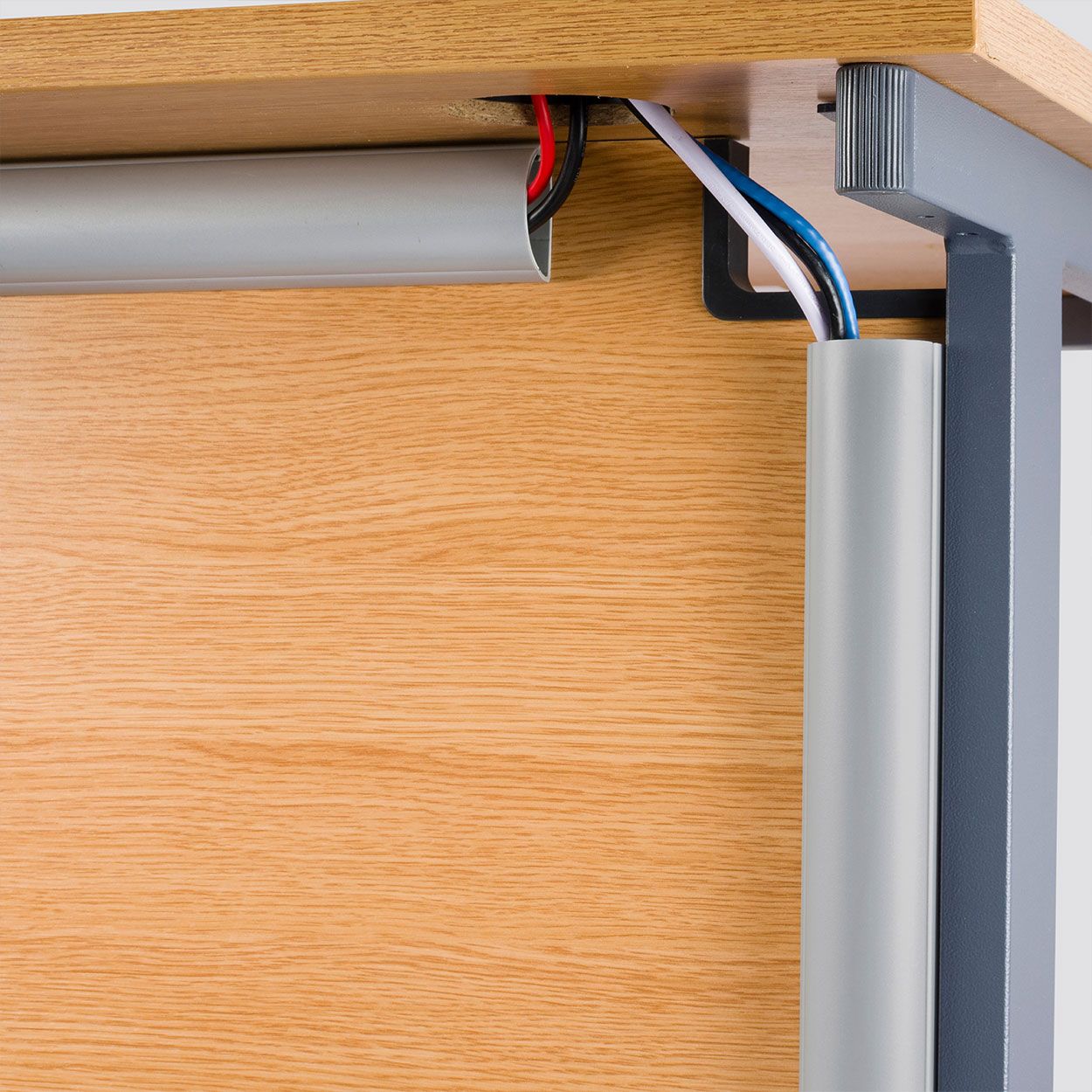 D-Line 1M Length Trunking 50X25 - Silver Effect