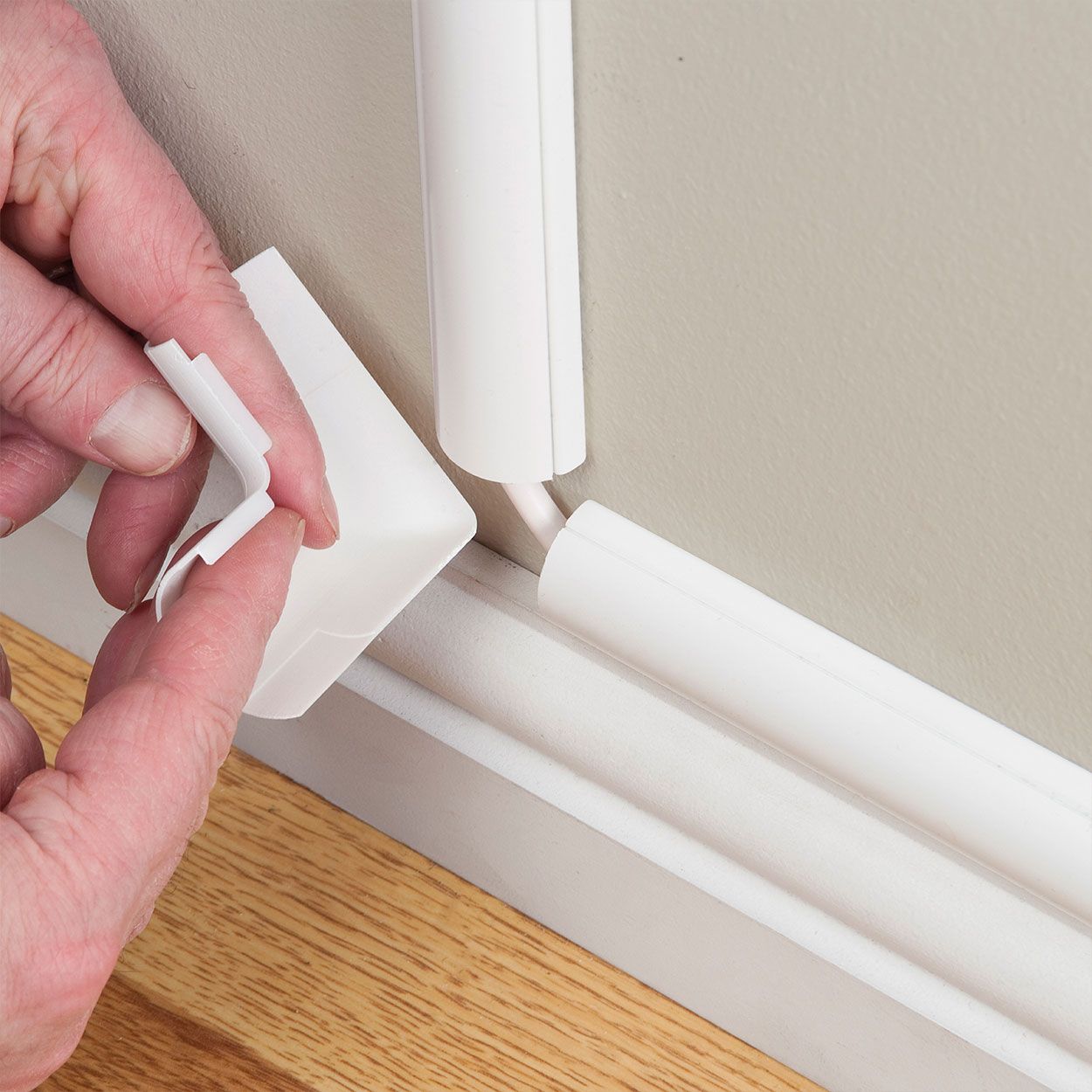 D-Line Clip-Over Accessory Multipack 20X10 - White