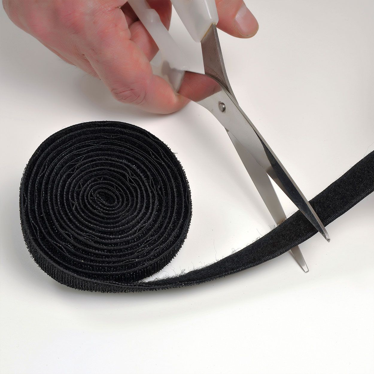 D-Line Cable Tidy Hook & Loop Band 20Mm Black 1.2M