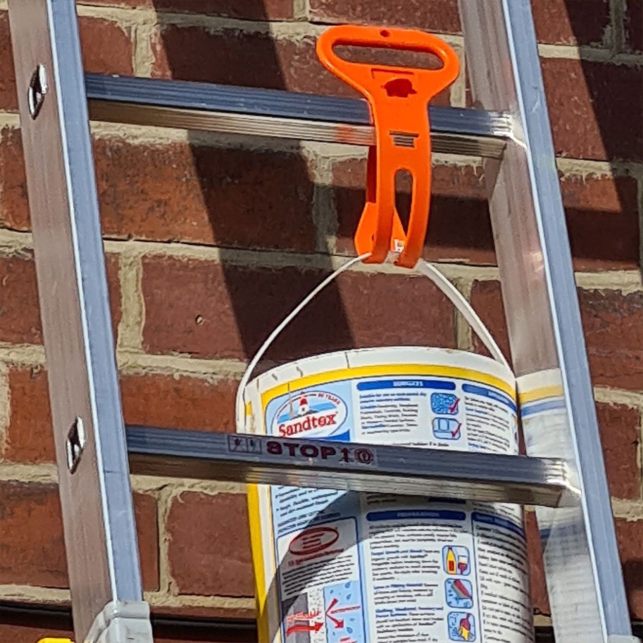 D-Line Handy Hanger
