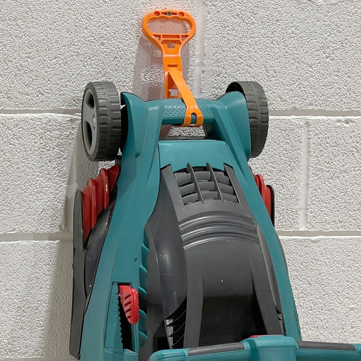 D-Line Handy Hanger