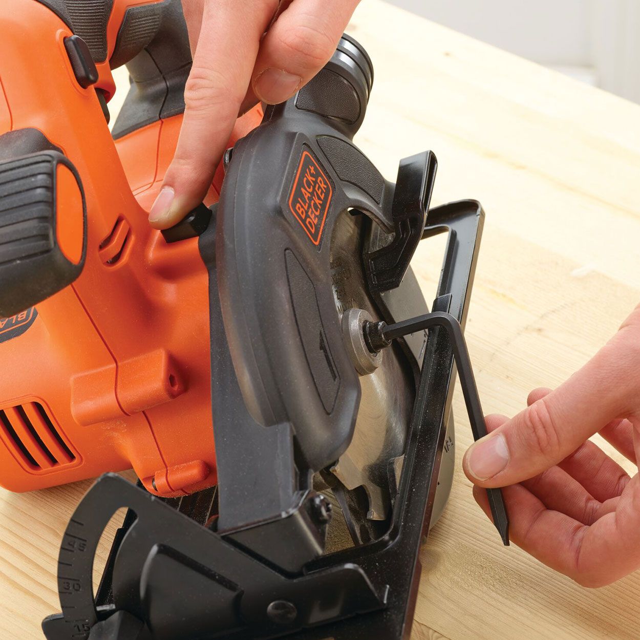 B&D 18V Circular Saw w 1.5AH battery