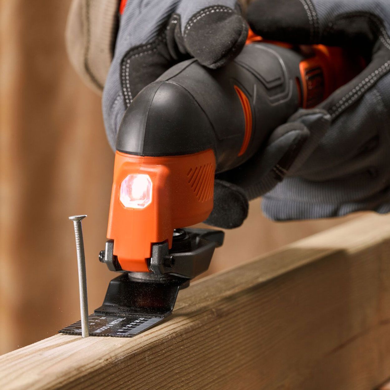 Black+Decker 18V Oscillating Tool 2Ah 1A Kitbox