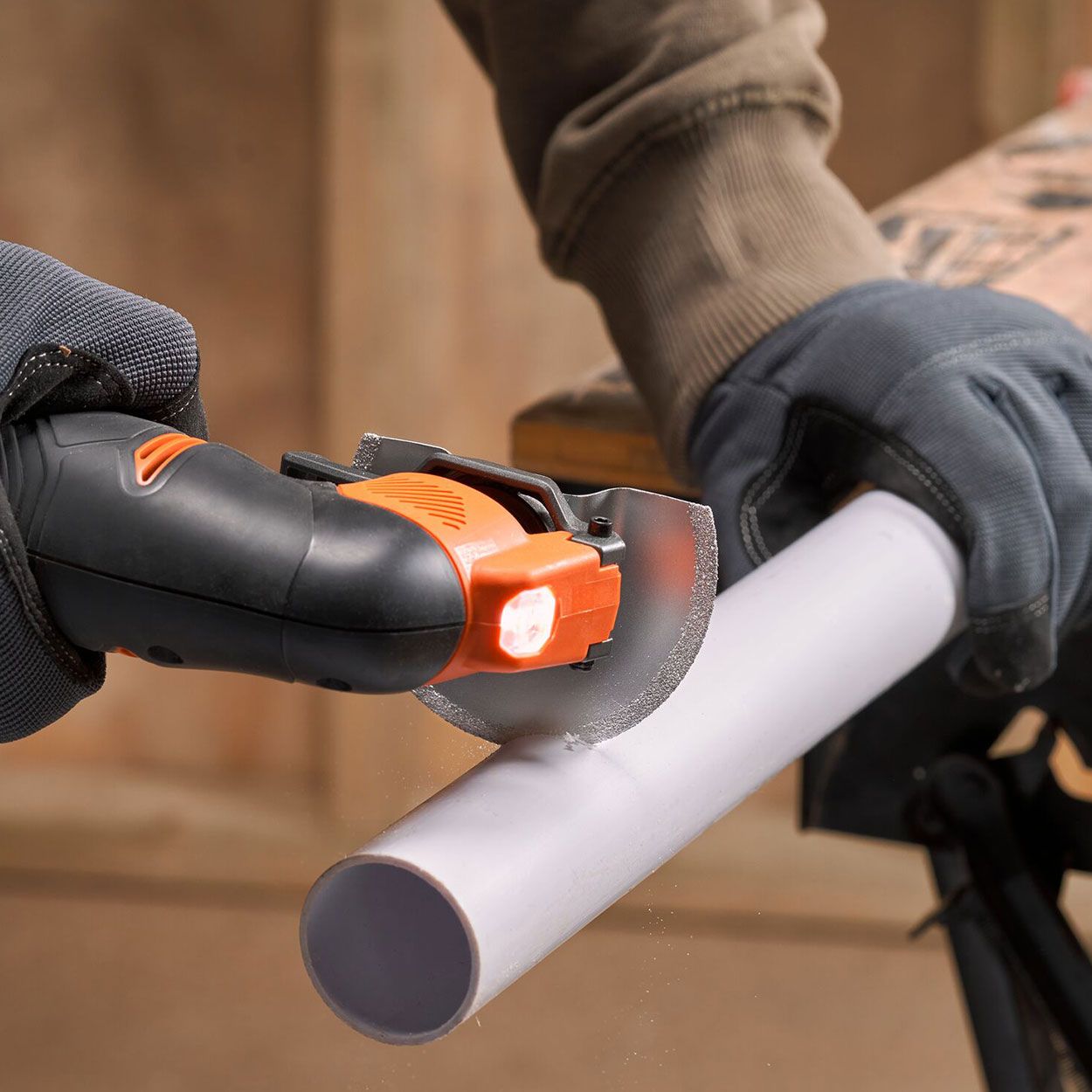 BLACK & DECKER 18V Oscillating Tool 2Ah 1A Kitbox