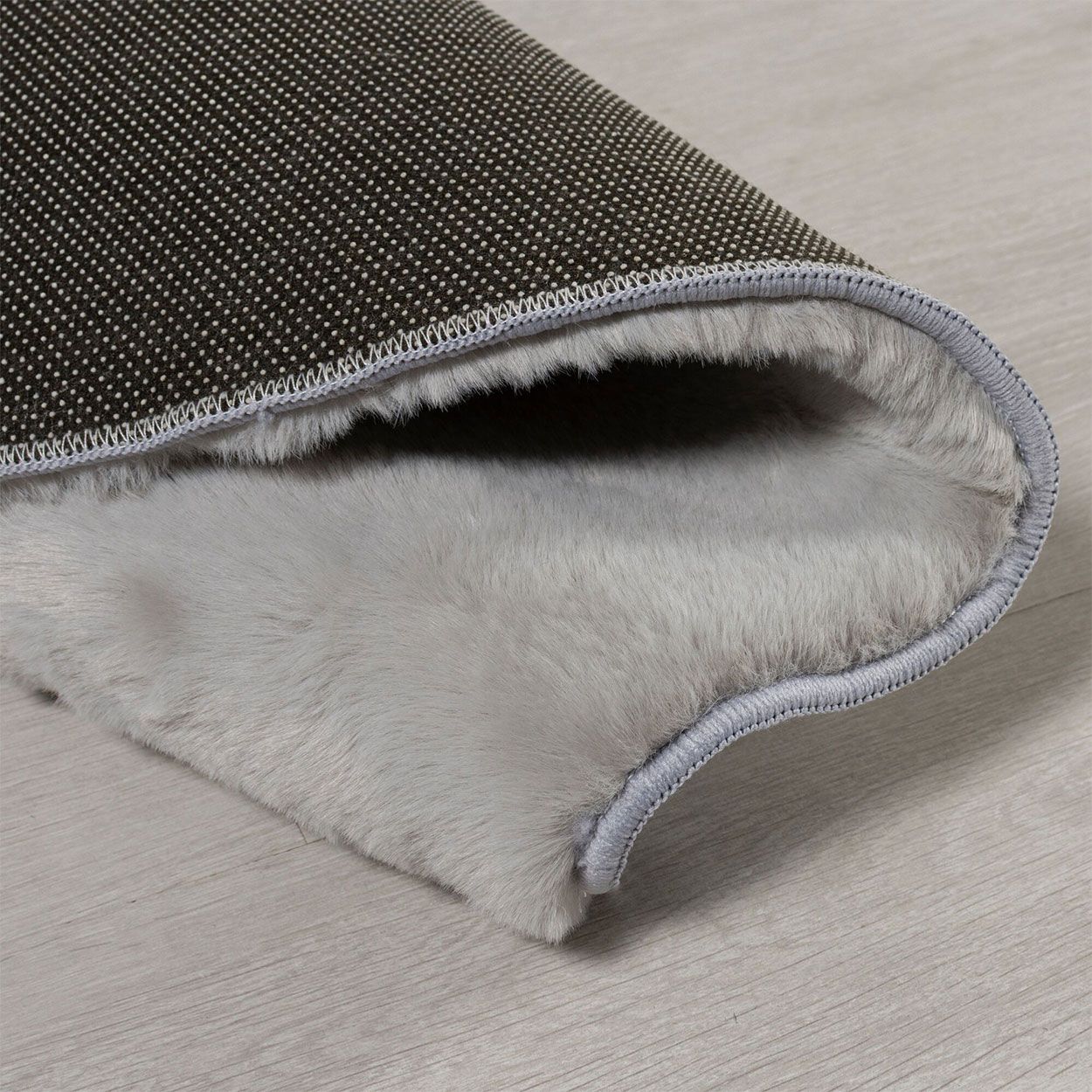 Cosy Faux Grey Rug - 170cm x 120cm