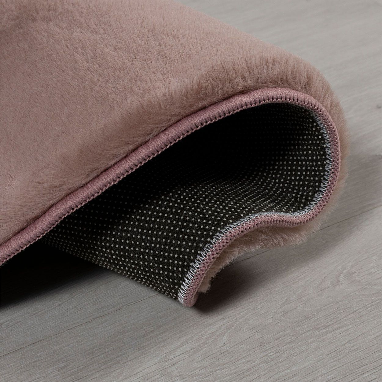 Cosy Faux Blush Rug - 170cm x 120cm