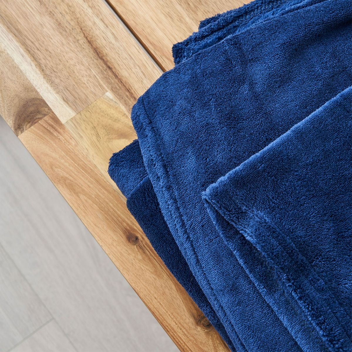 Navy Microfleece Throw - 130cm x 160cm 