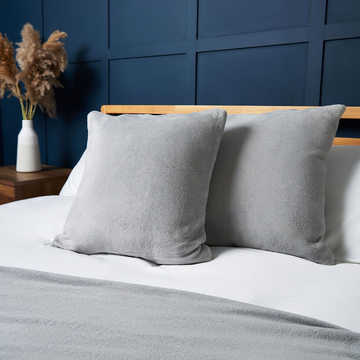 Microfleece Cushion 45Cmx 45Cm Silver