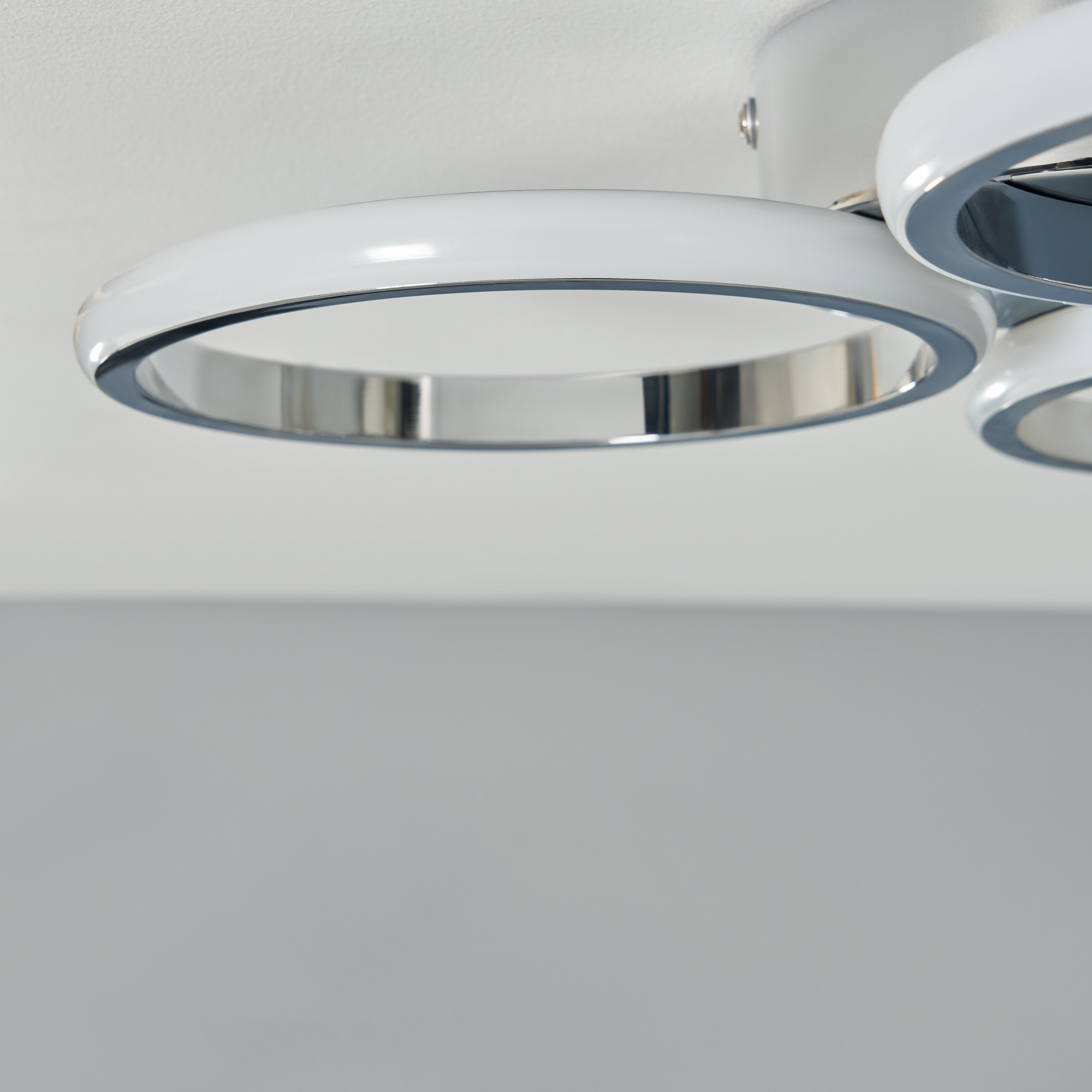 Garda 3 Ring LED Flush IP44 - Chrome