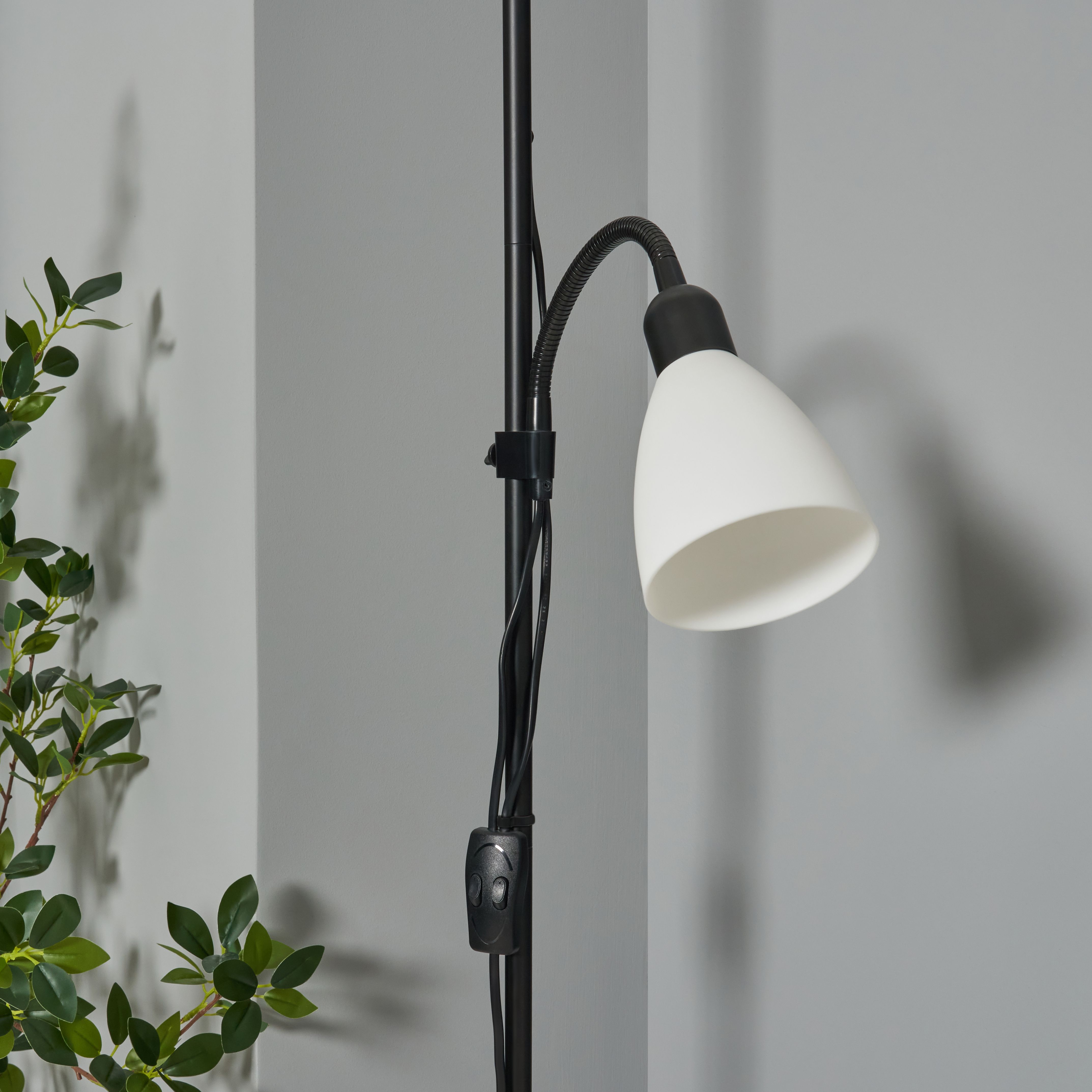 Maika Mother and Child Cone Shade Floor Lamp - Black