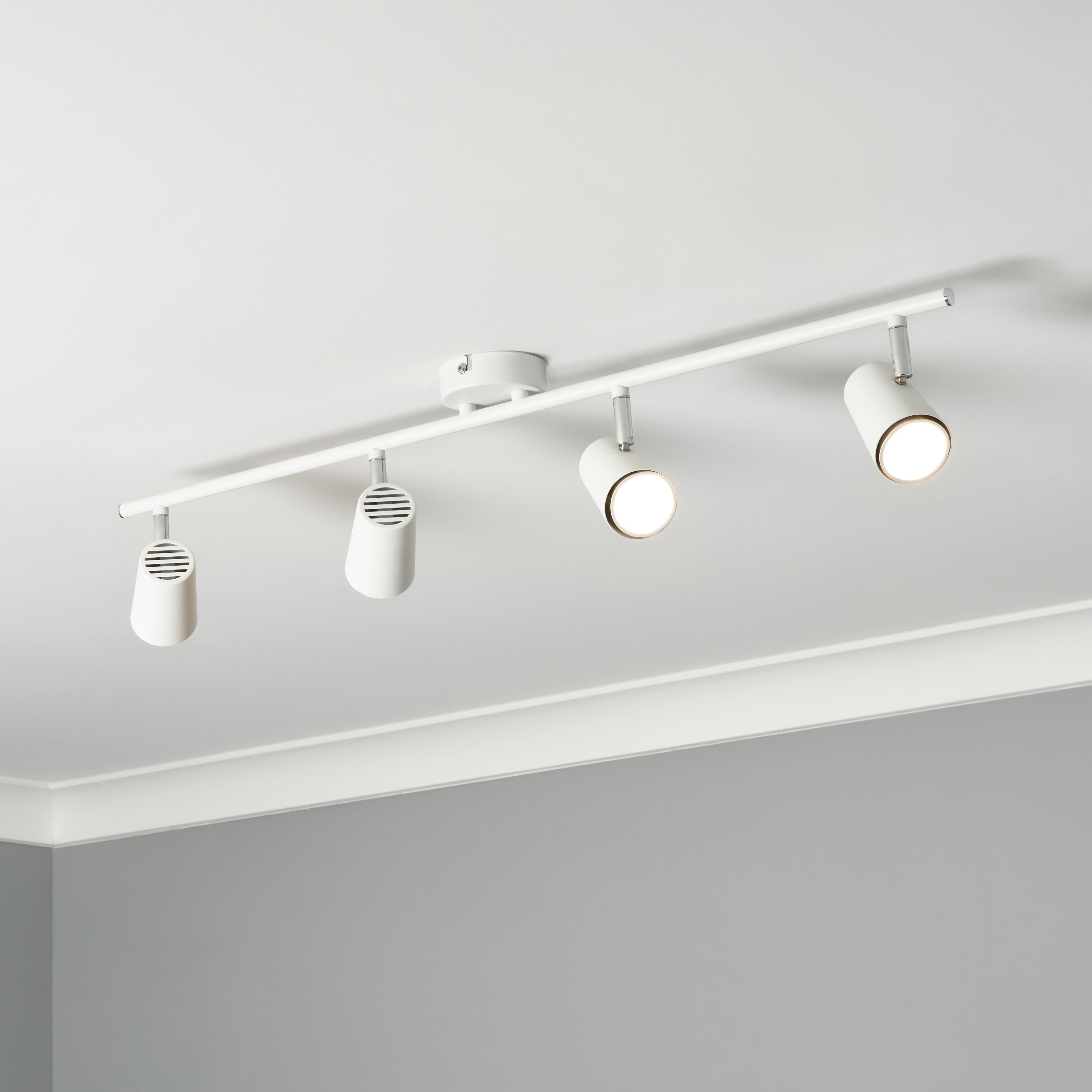 Harvey 4 Light Bar Adjustable Spotlight - White