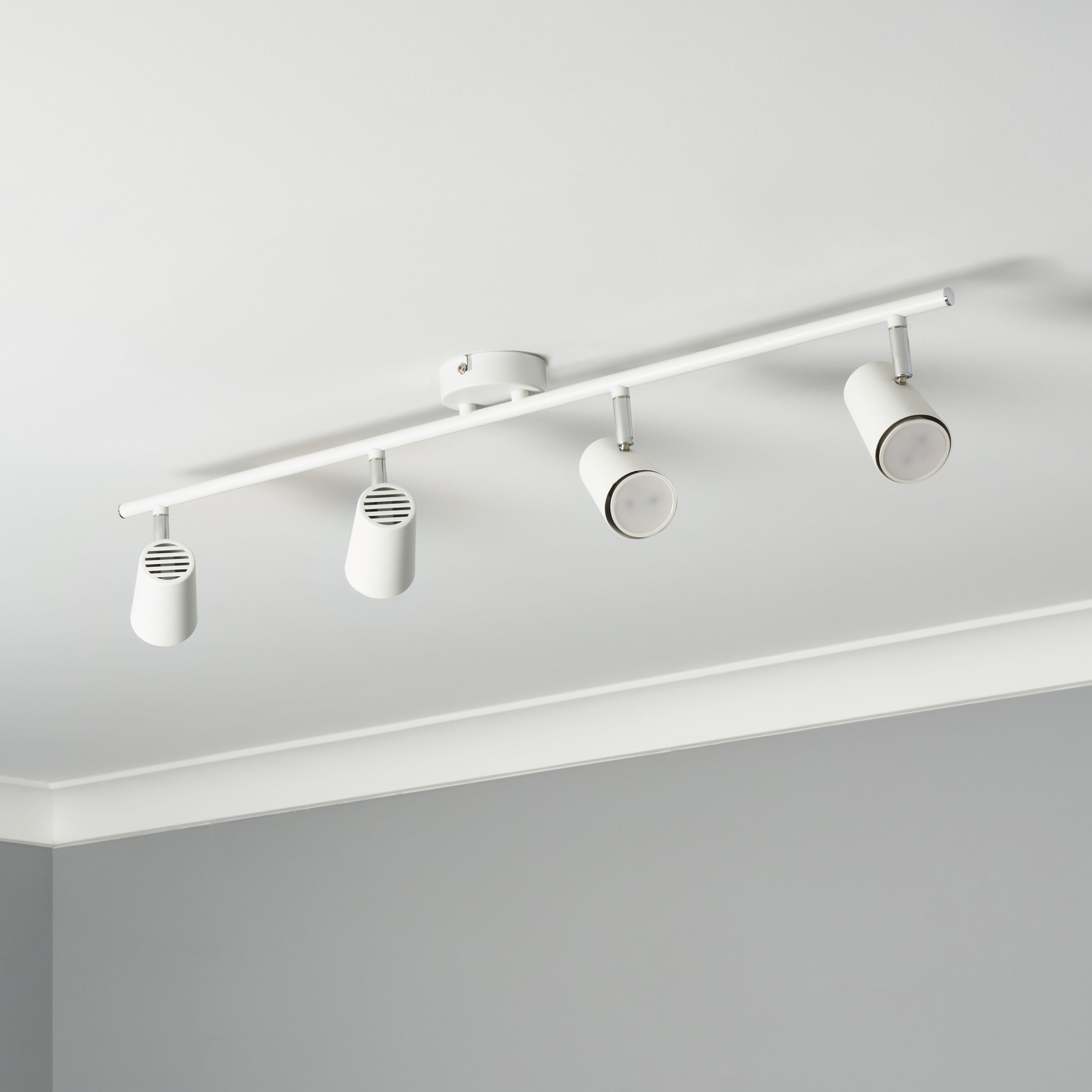 Harvey 4 Light Bar Adjustable Spotlight - White