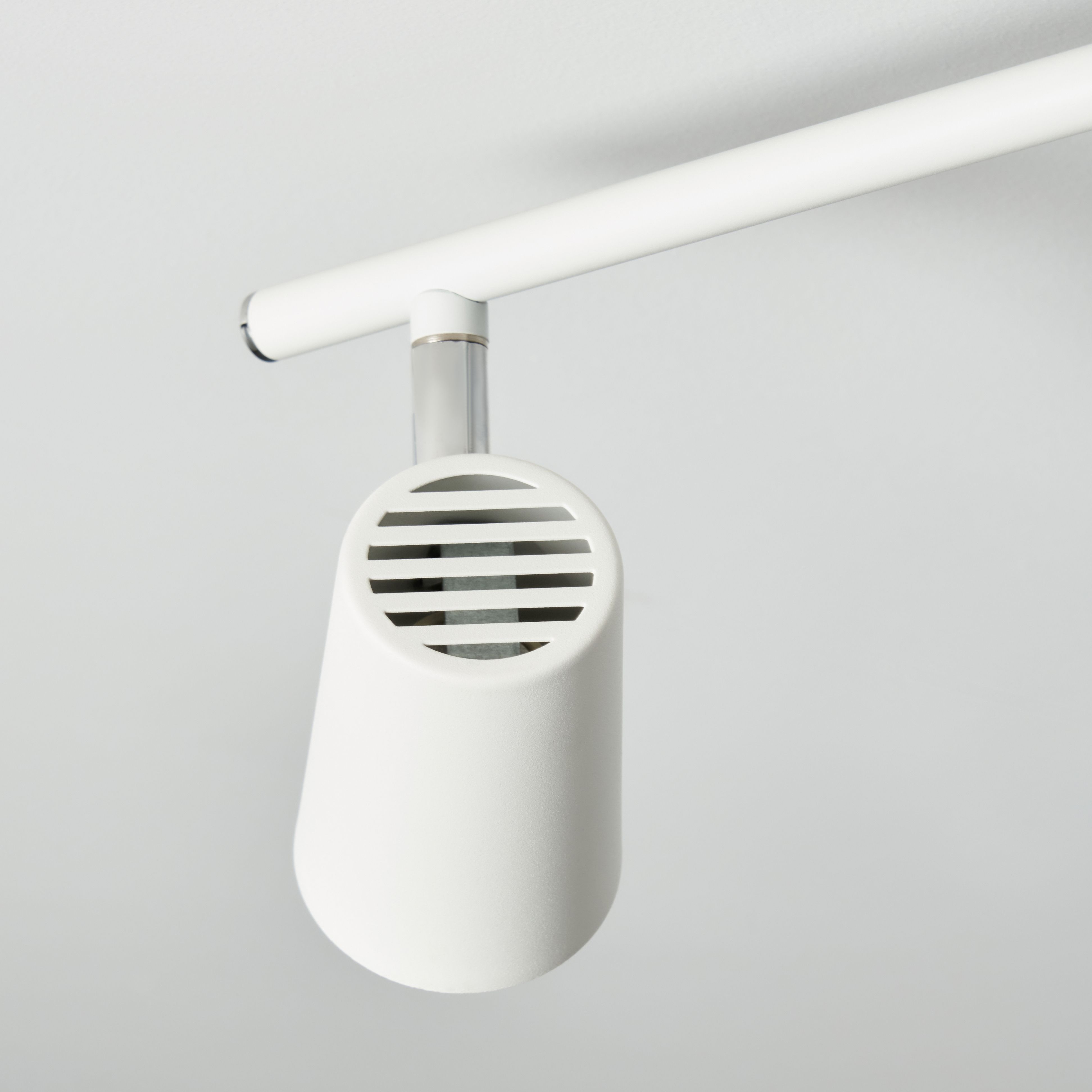 Harvey 4 Light Bar Adjustable Spotlight - White