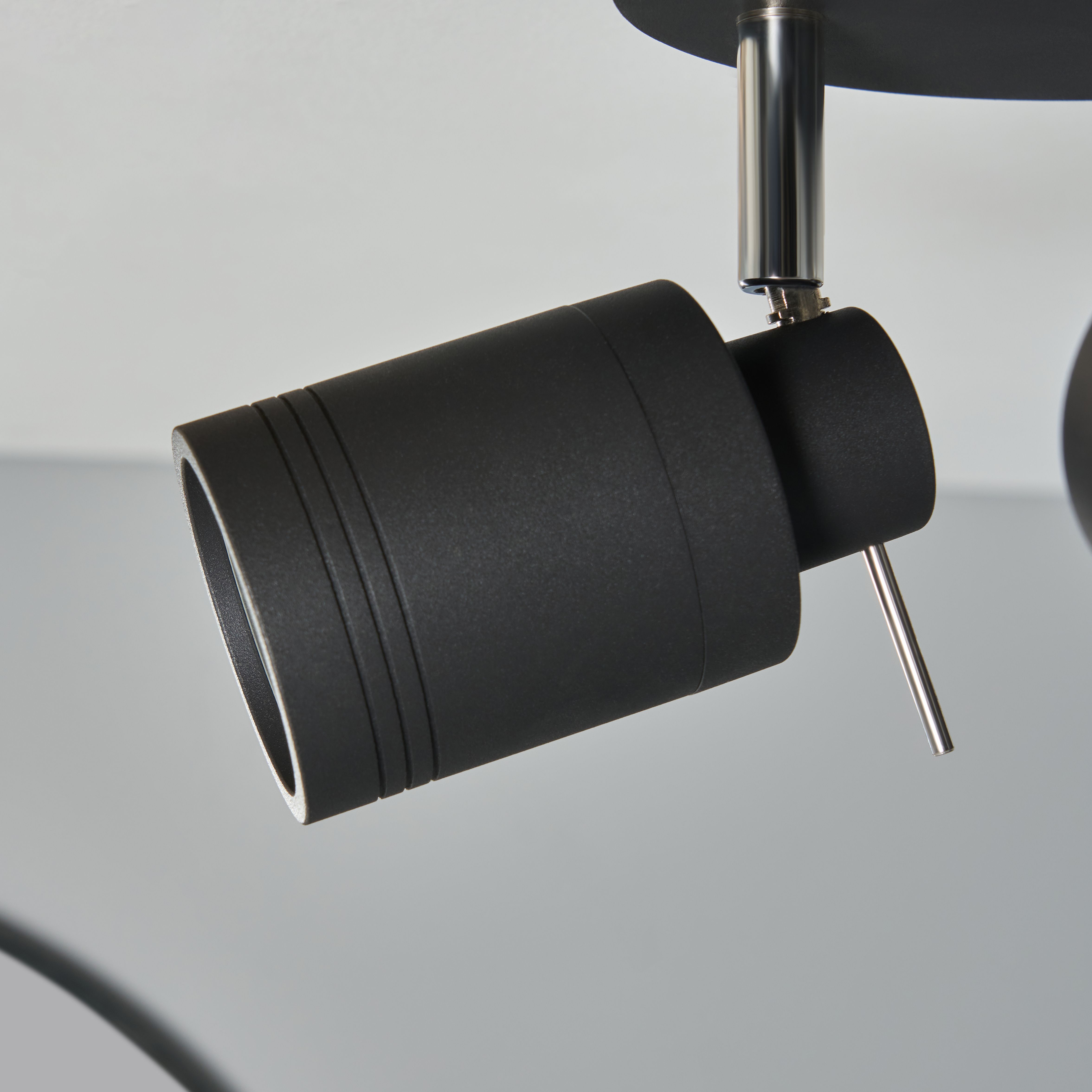 Scorpius 3 Light Plate Spotlight - Matt Black