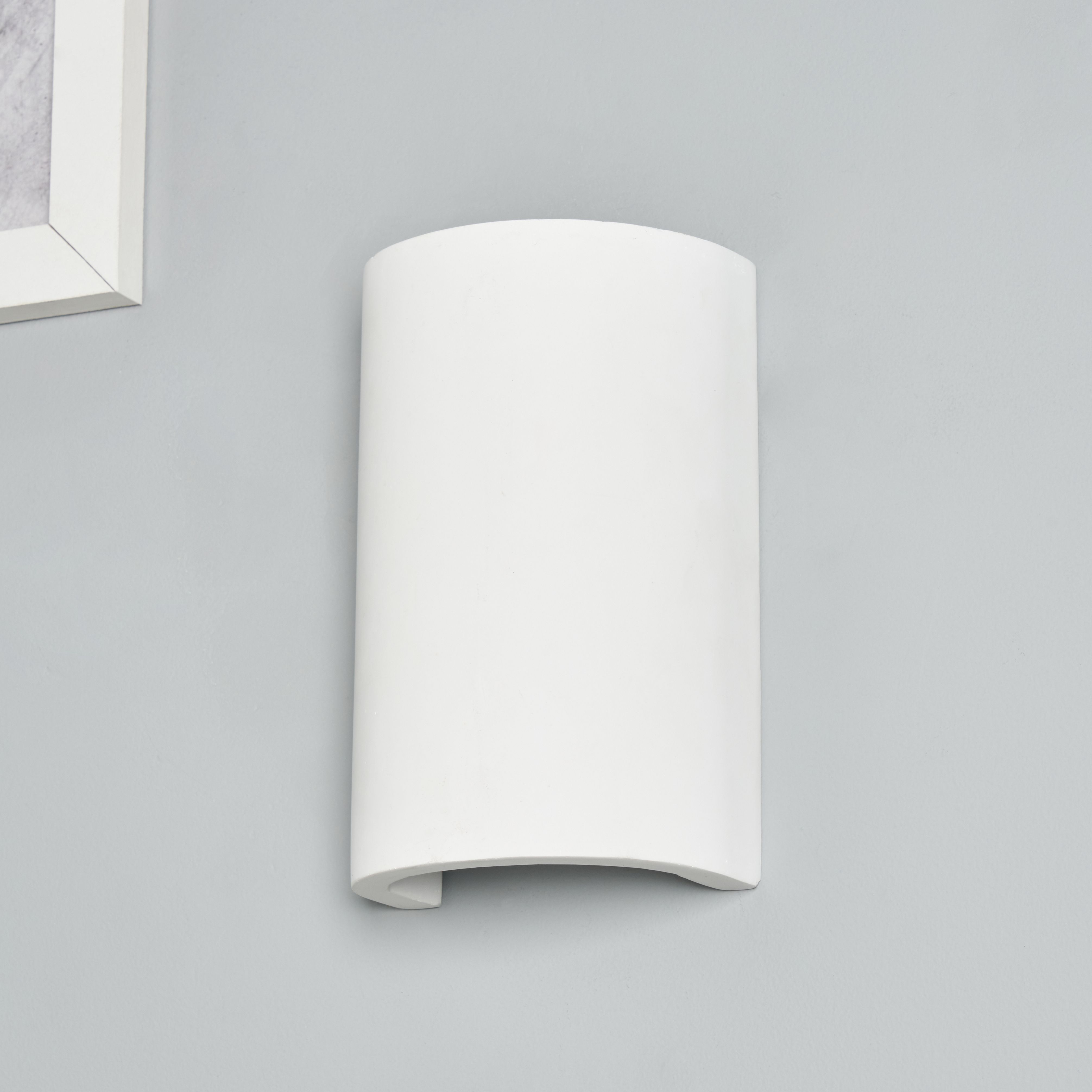 Casti Semi-Circle Plaster Wall Light