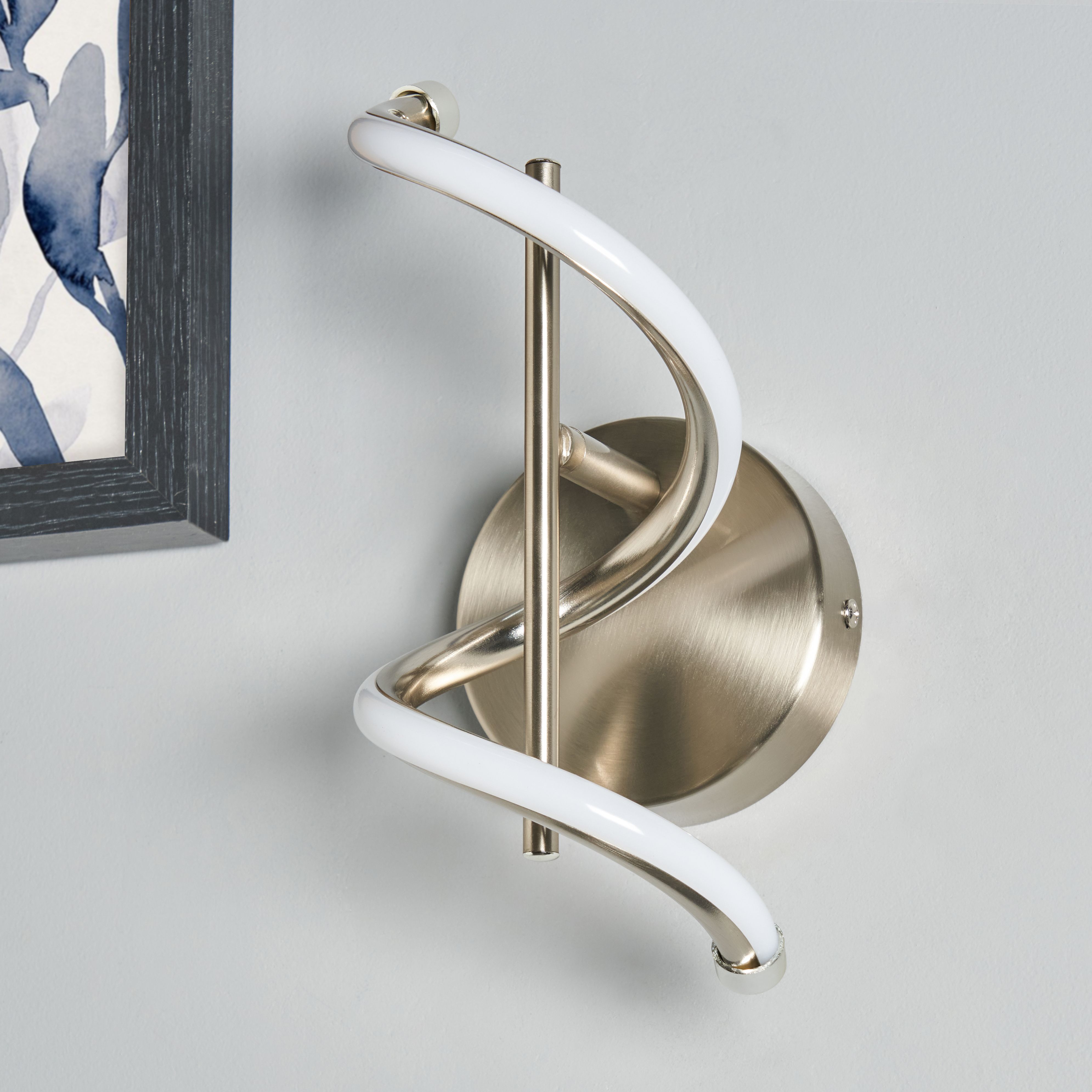 Nabria Leo LED Wall Lamp - Satin Nickel