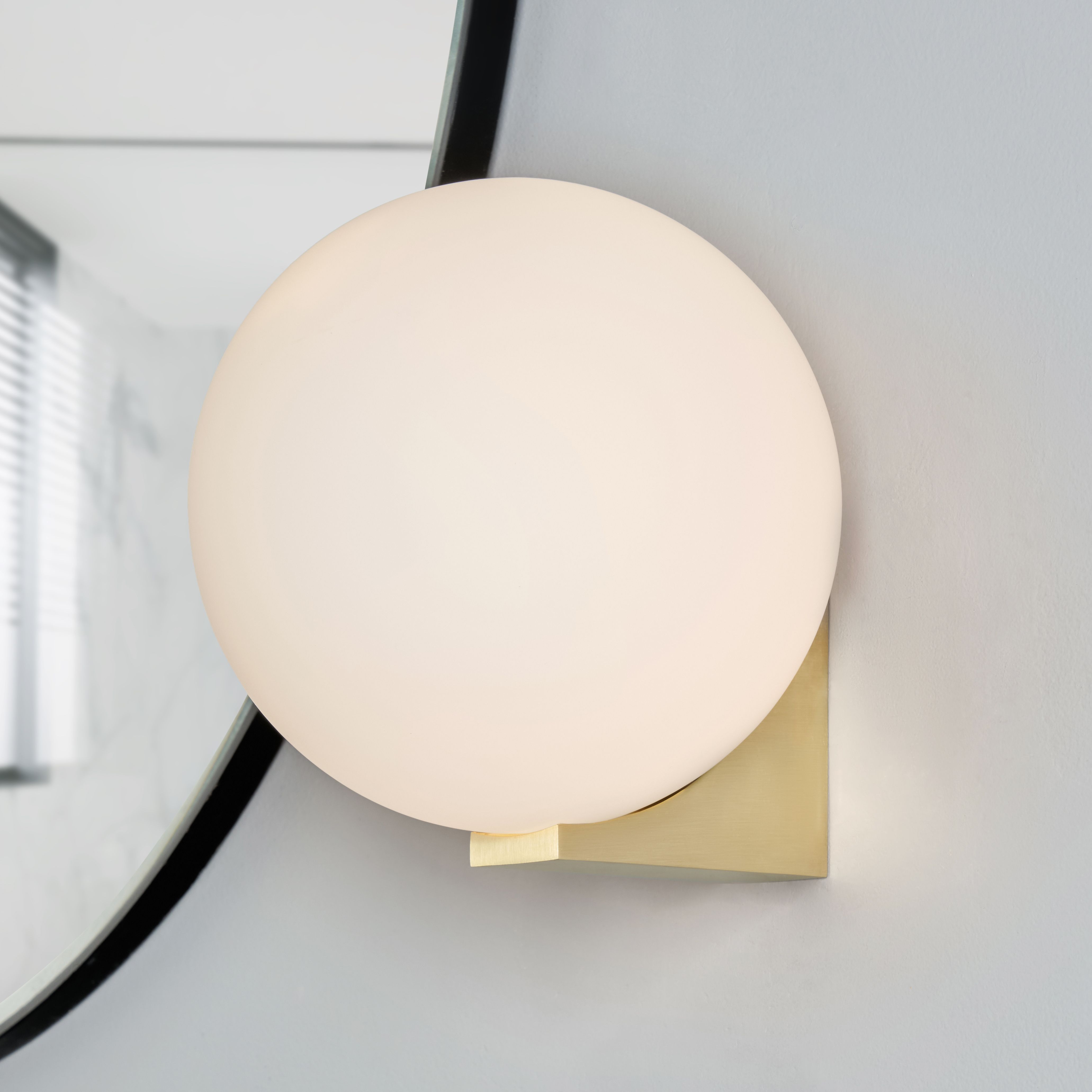 Ciano IP44 Bathroom Wall Light - Satin Brass