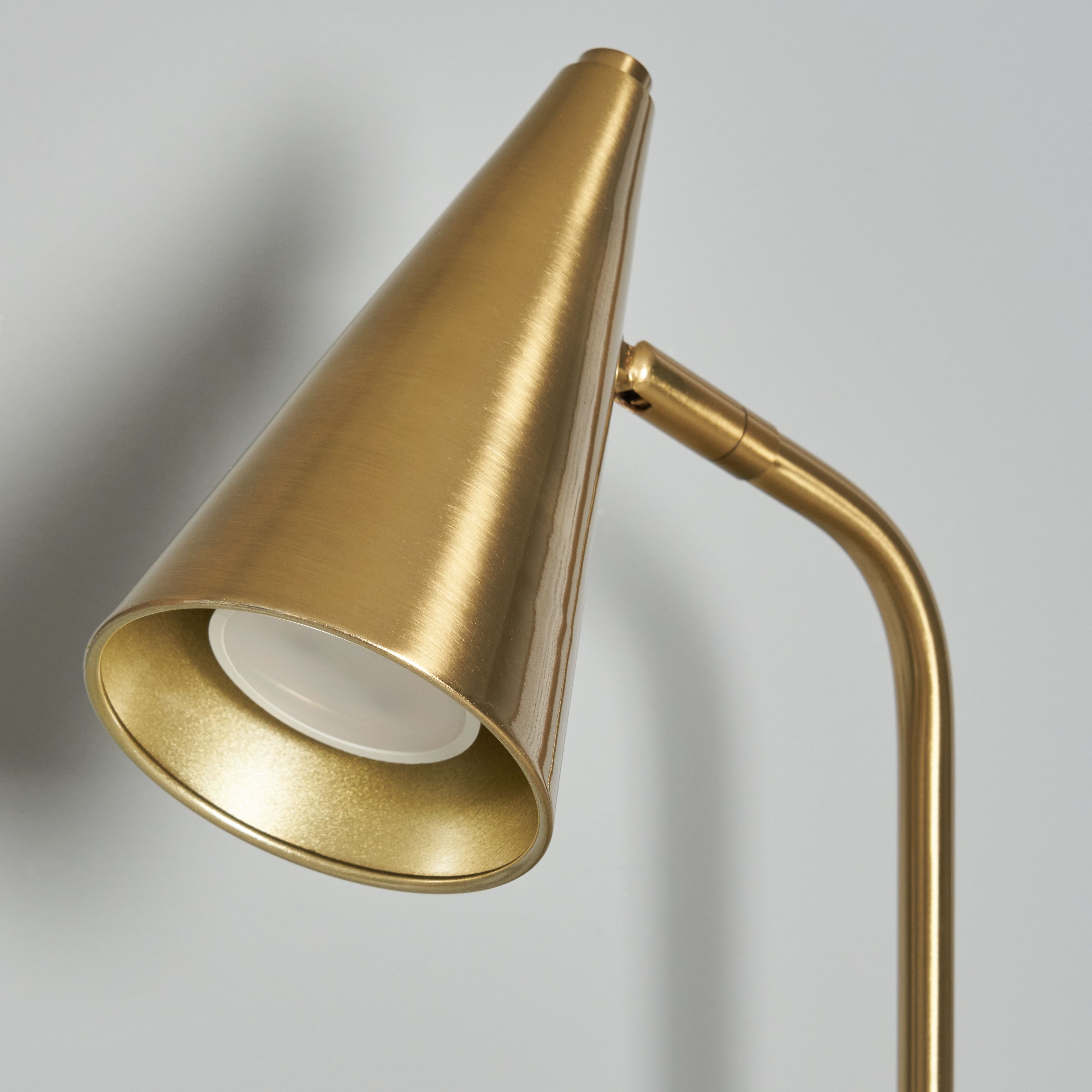 Borda Cone Desk Lamp