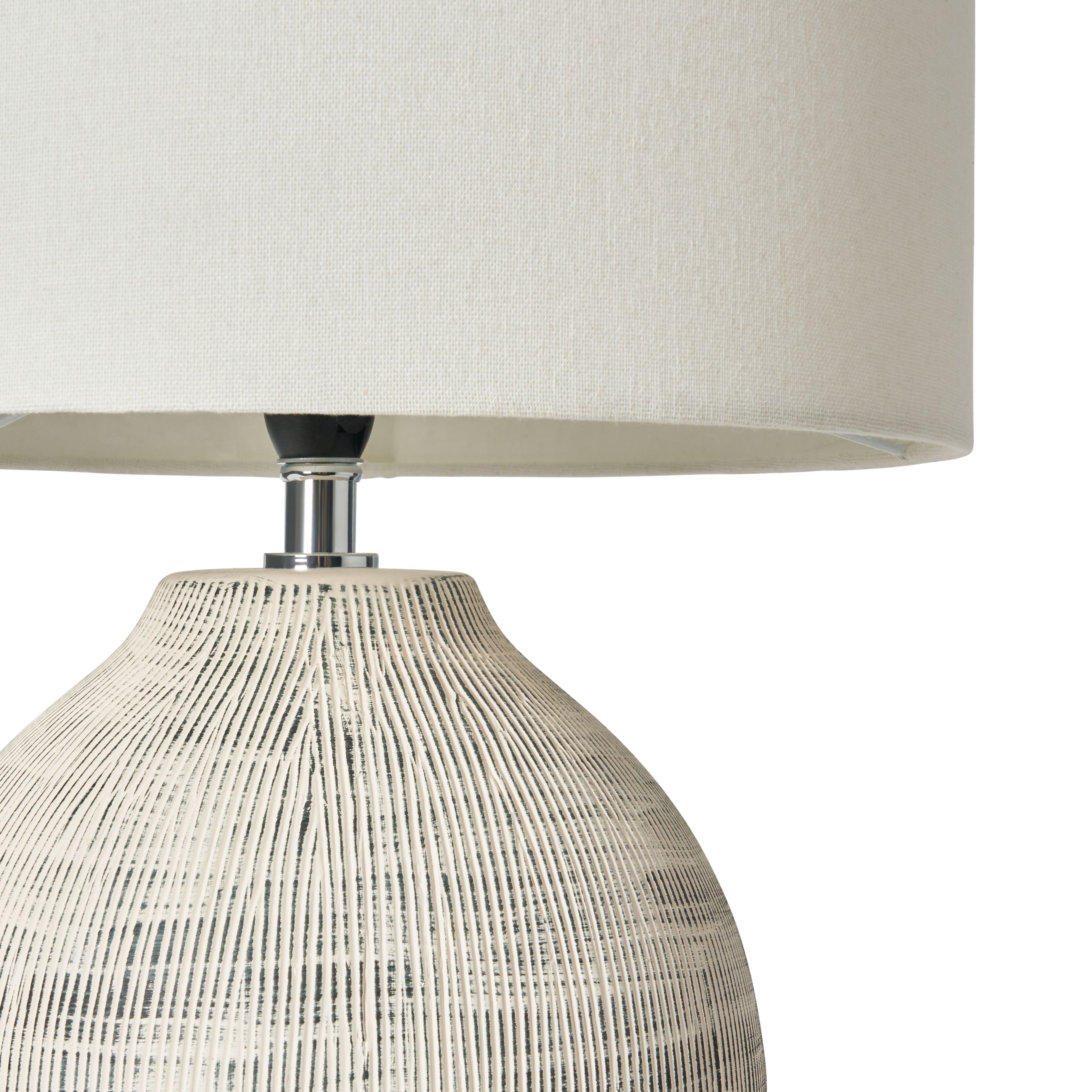 Tenno Scratched Cermaic Table Lamp
