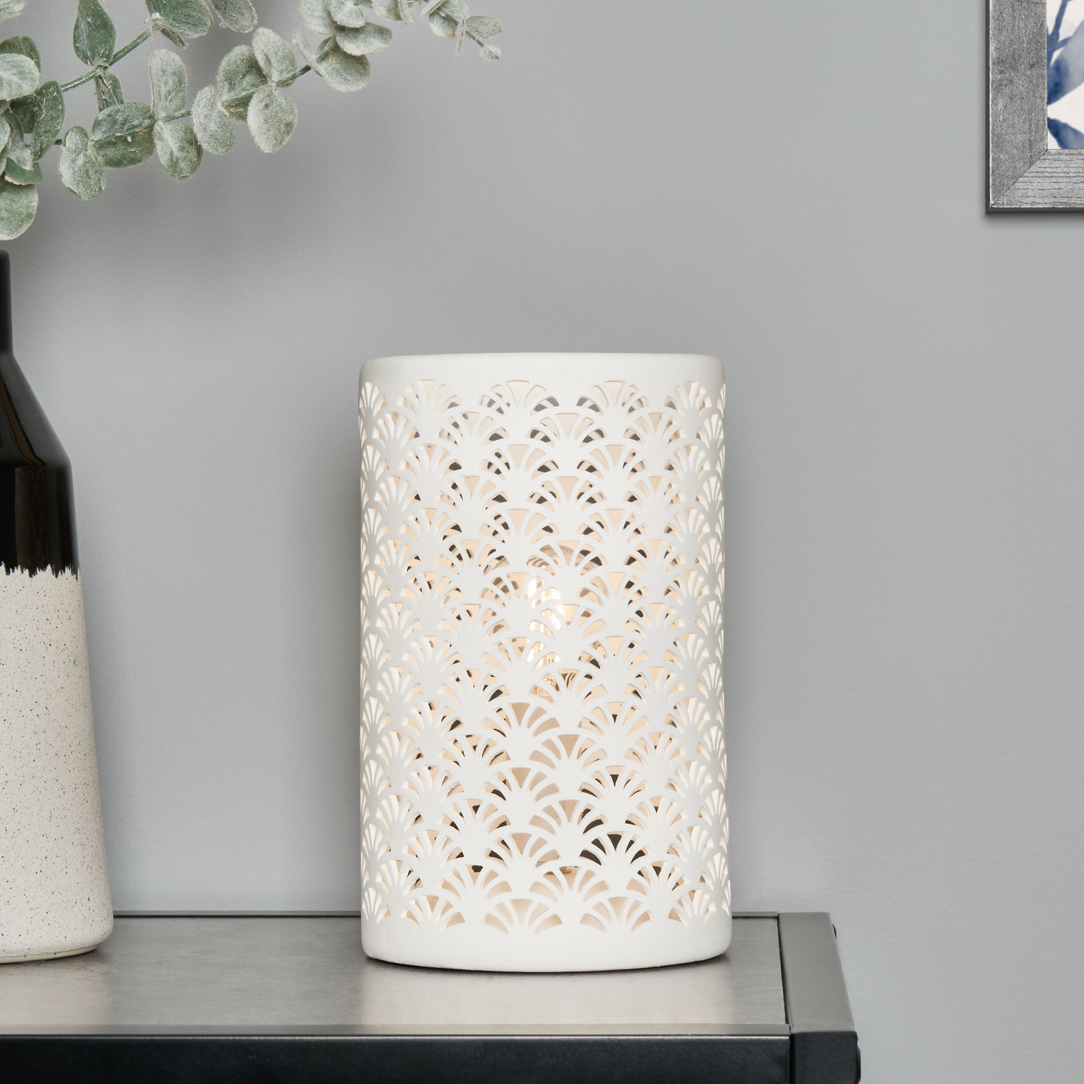 Javesi Pierced Porcelain Table Lamp