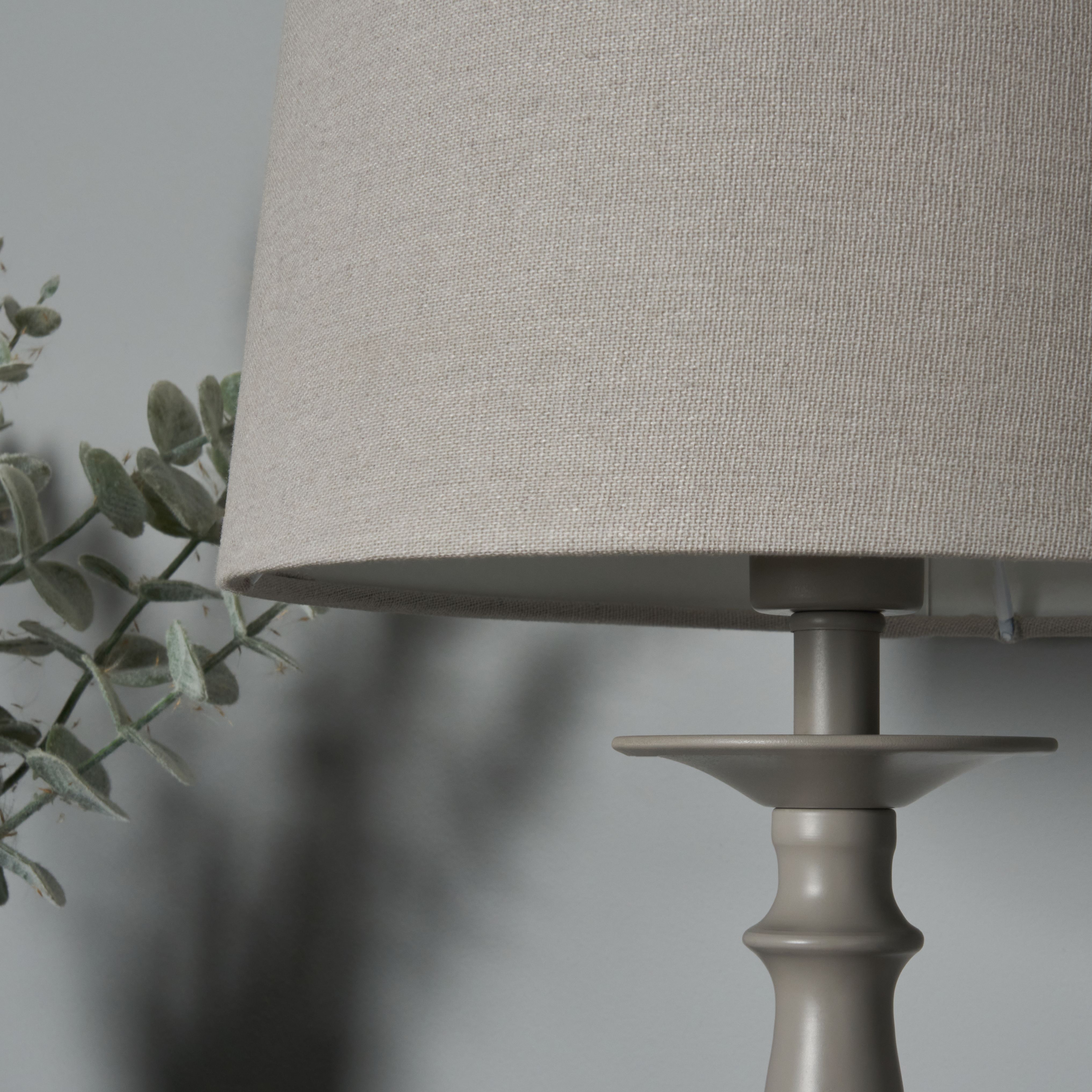 Harray Spindle Table Lamp