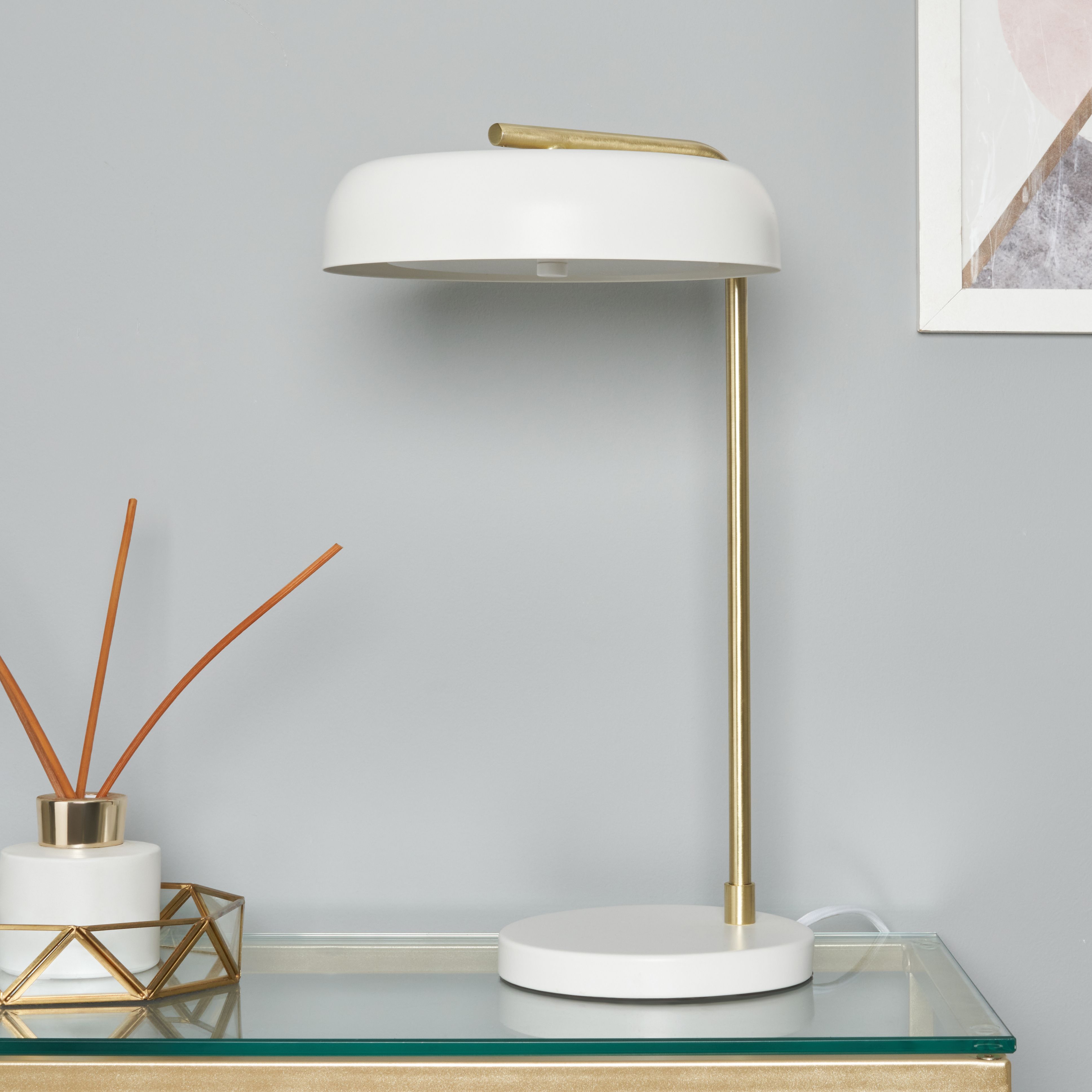 Elanga Desk Lamp White