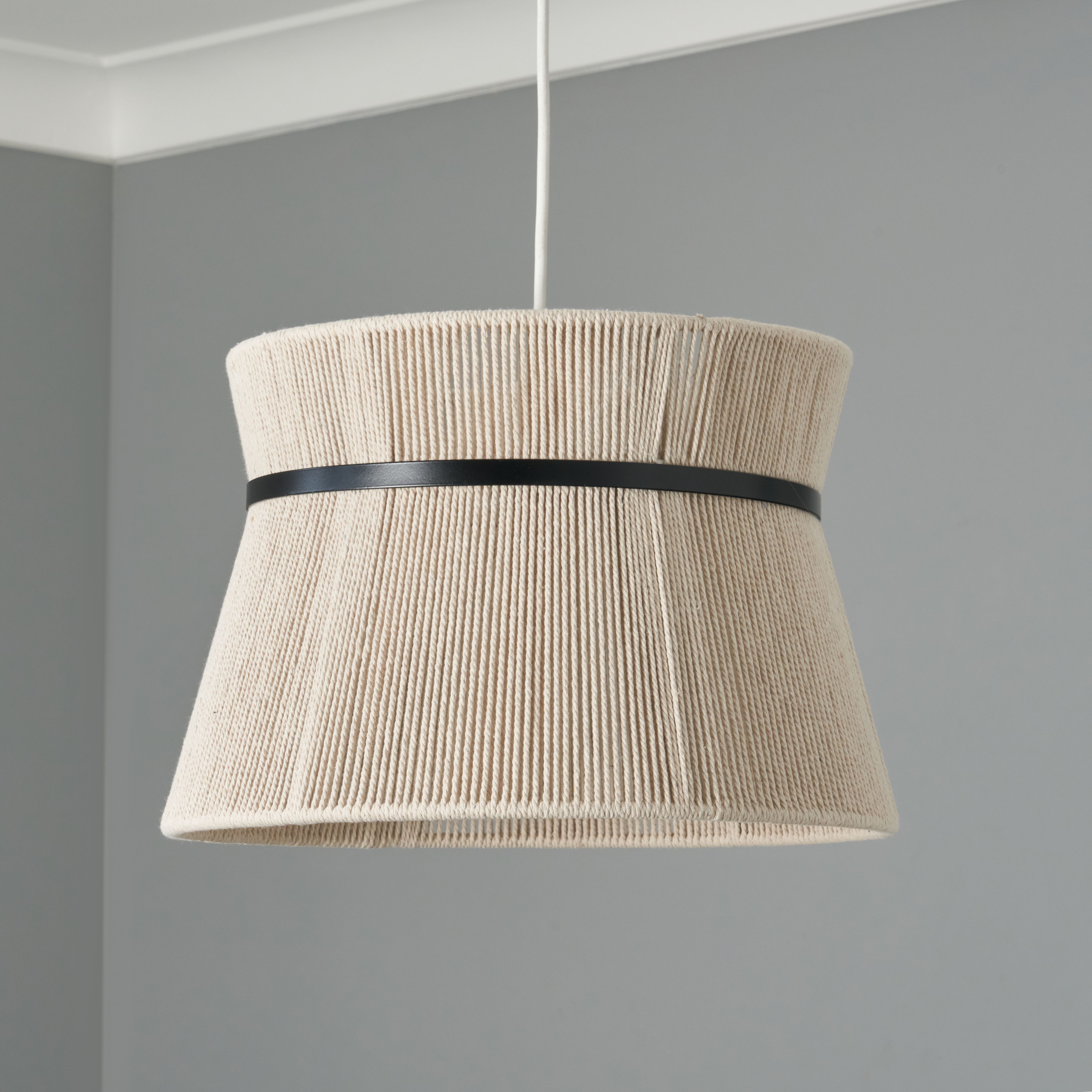 Valdur Wide String Shade - Ivory/Black