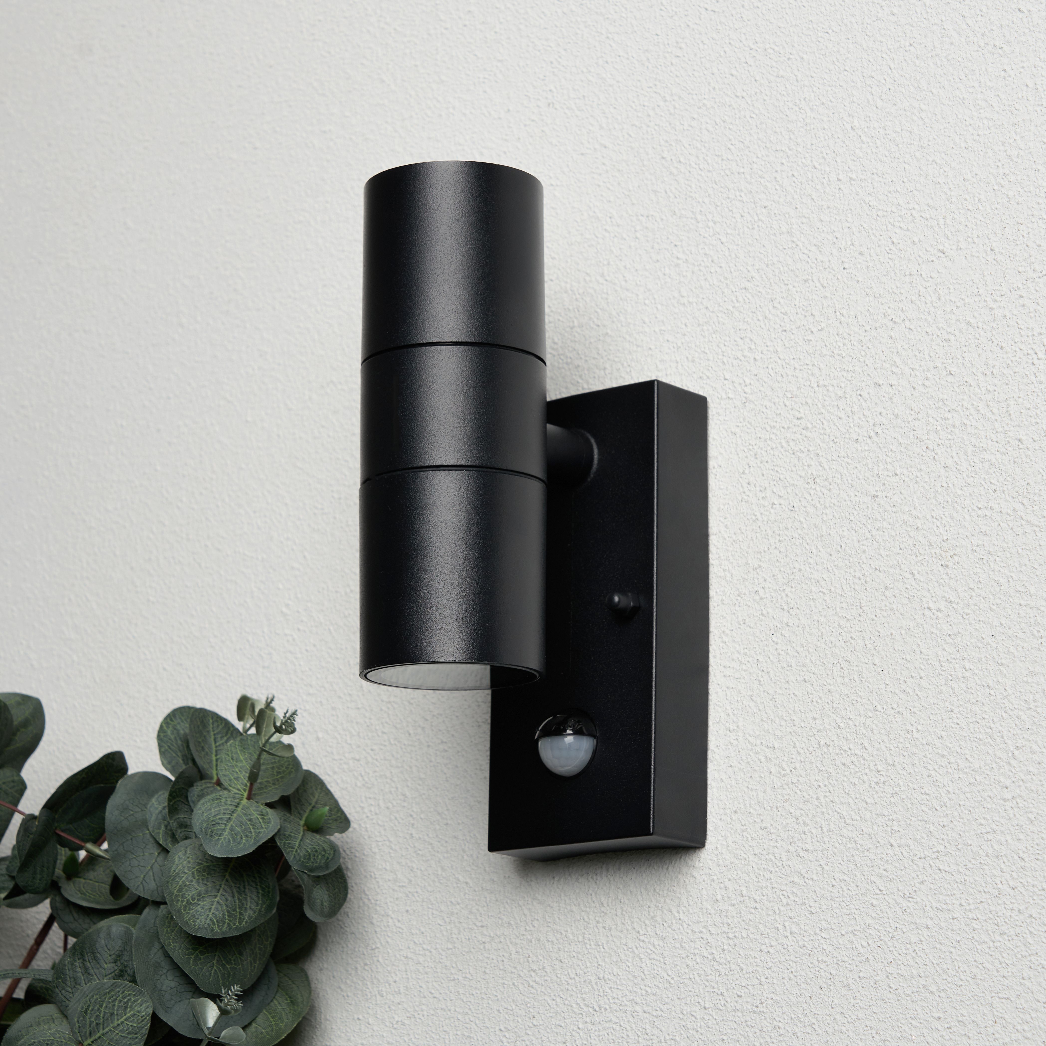 Leto Carbon Fibre Up/Down Wl With Pir Gu10 Black