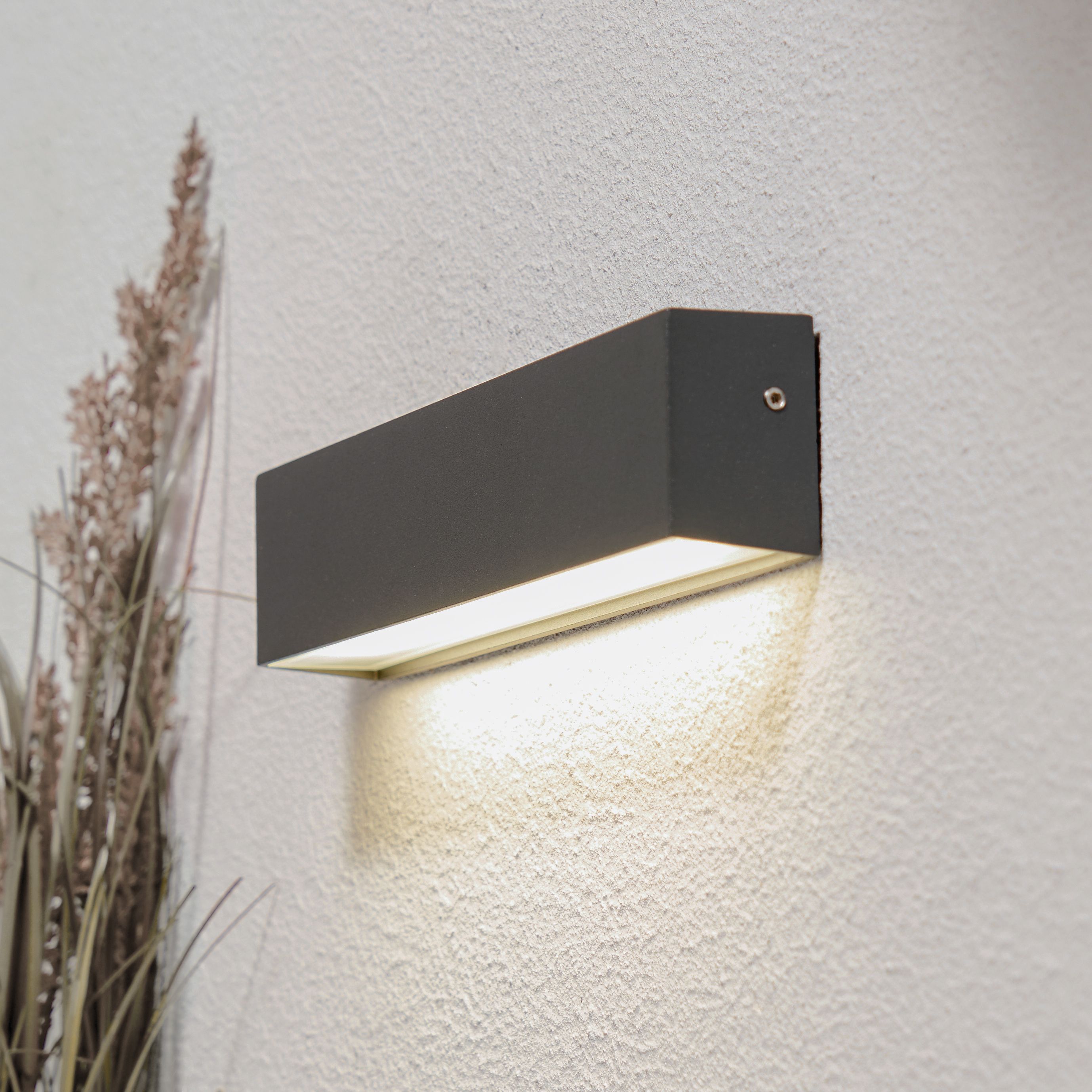 Brutet 10W LED Linear Wall Light