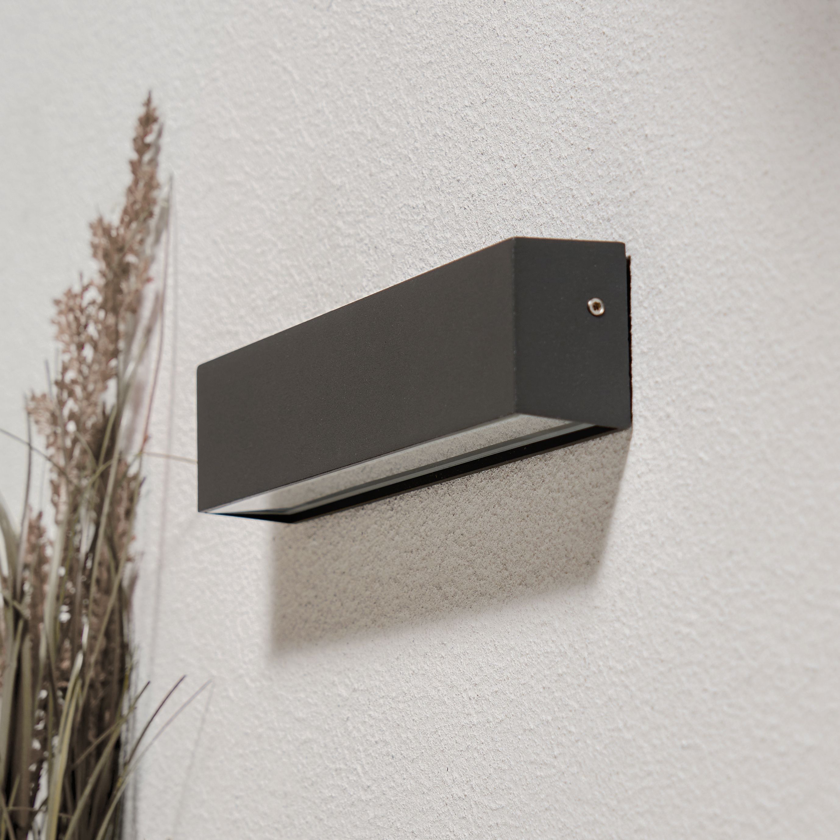 Brutet 10W LED Linear Wall Light