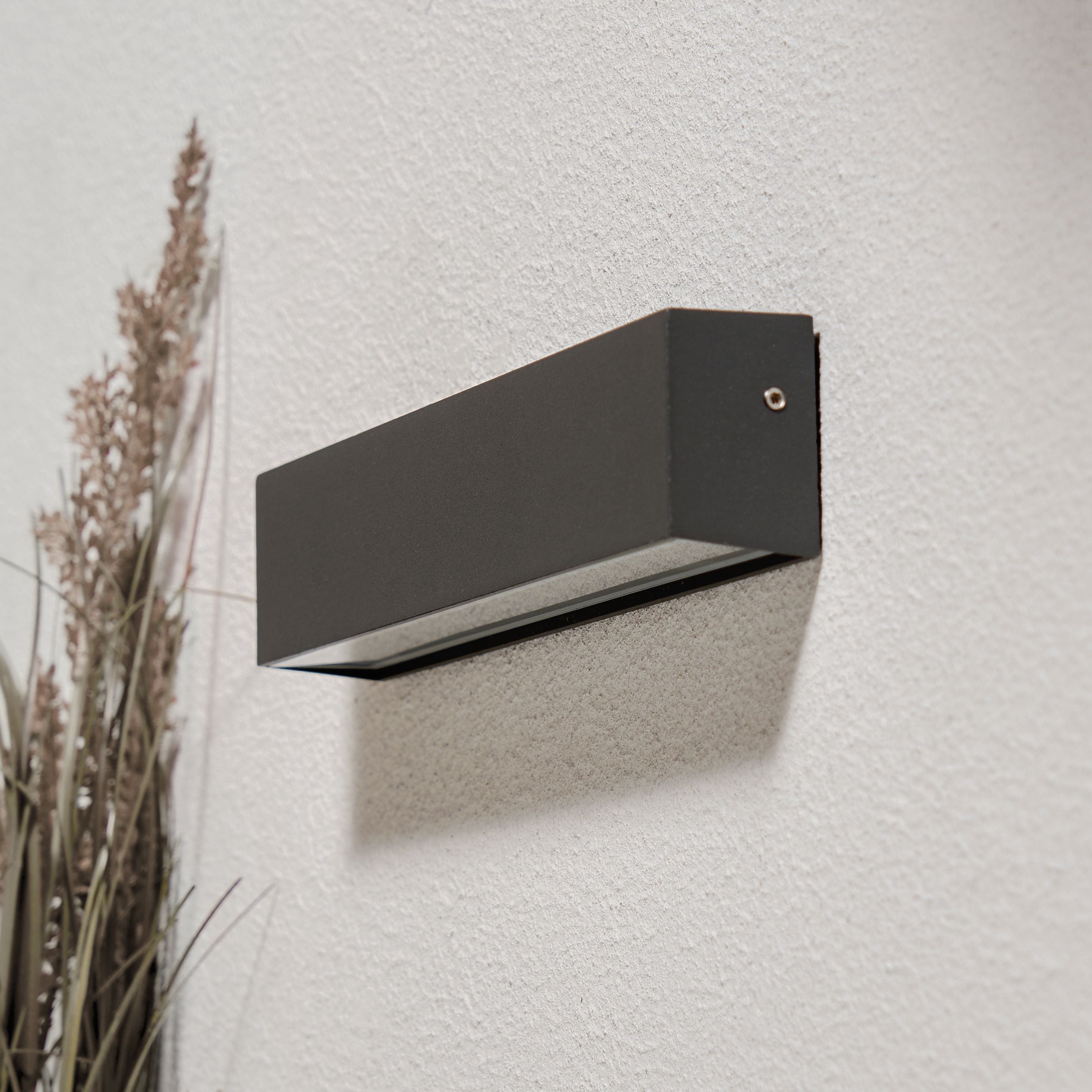 Brutet 10W LED Linear Wall Light