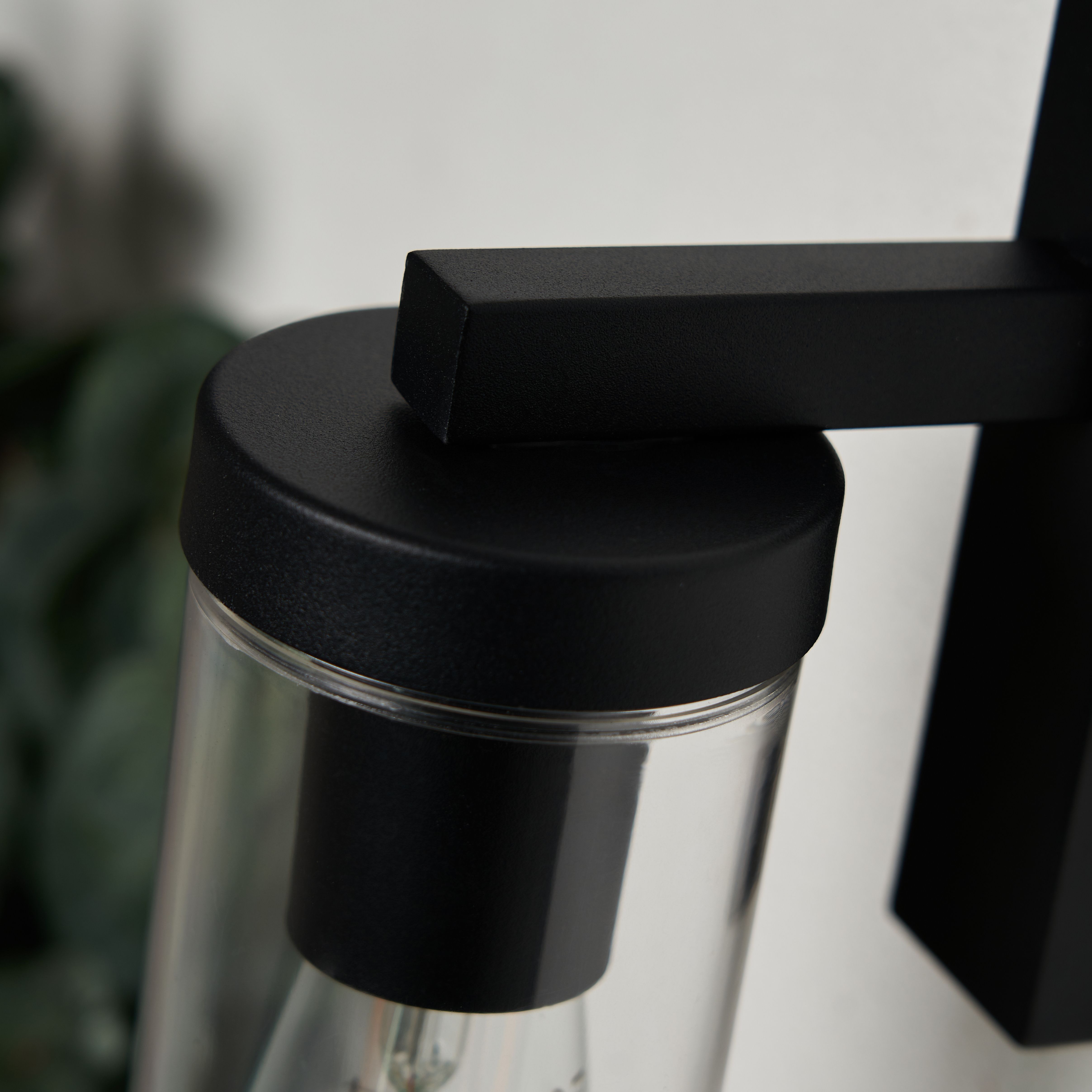 Gusta Up Or Down E27 Wall Light Black