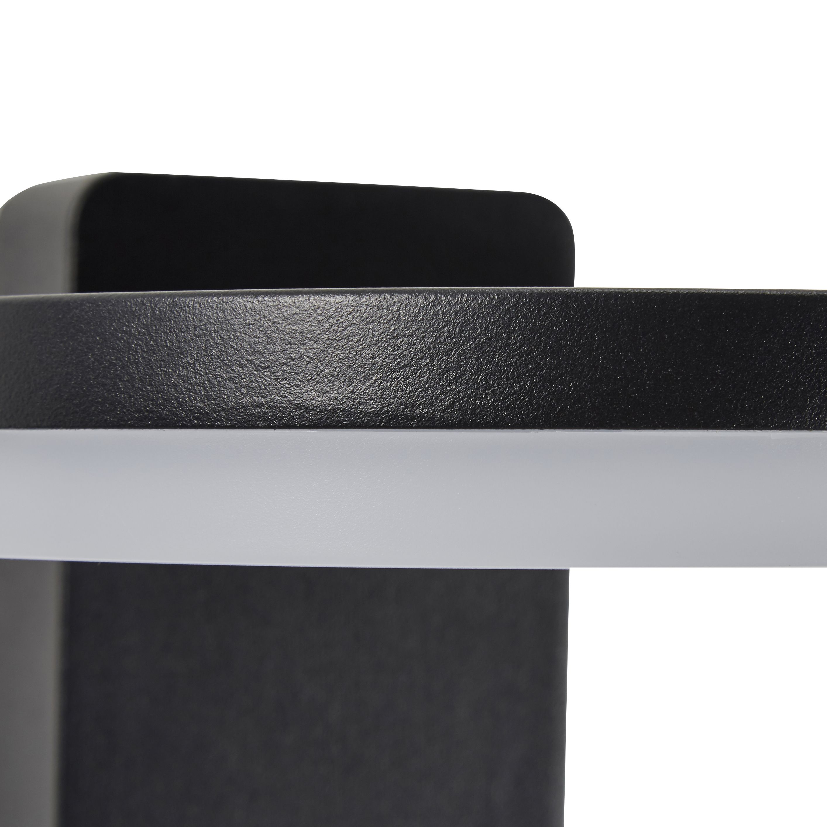 Vallo Outdoor Wall Lamp