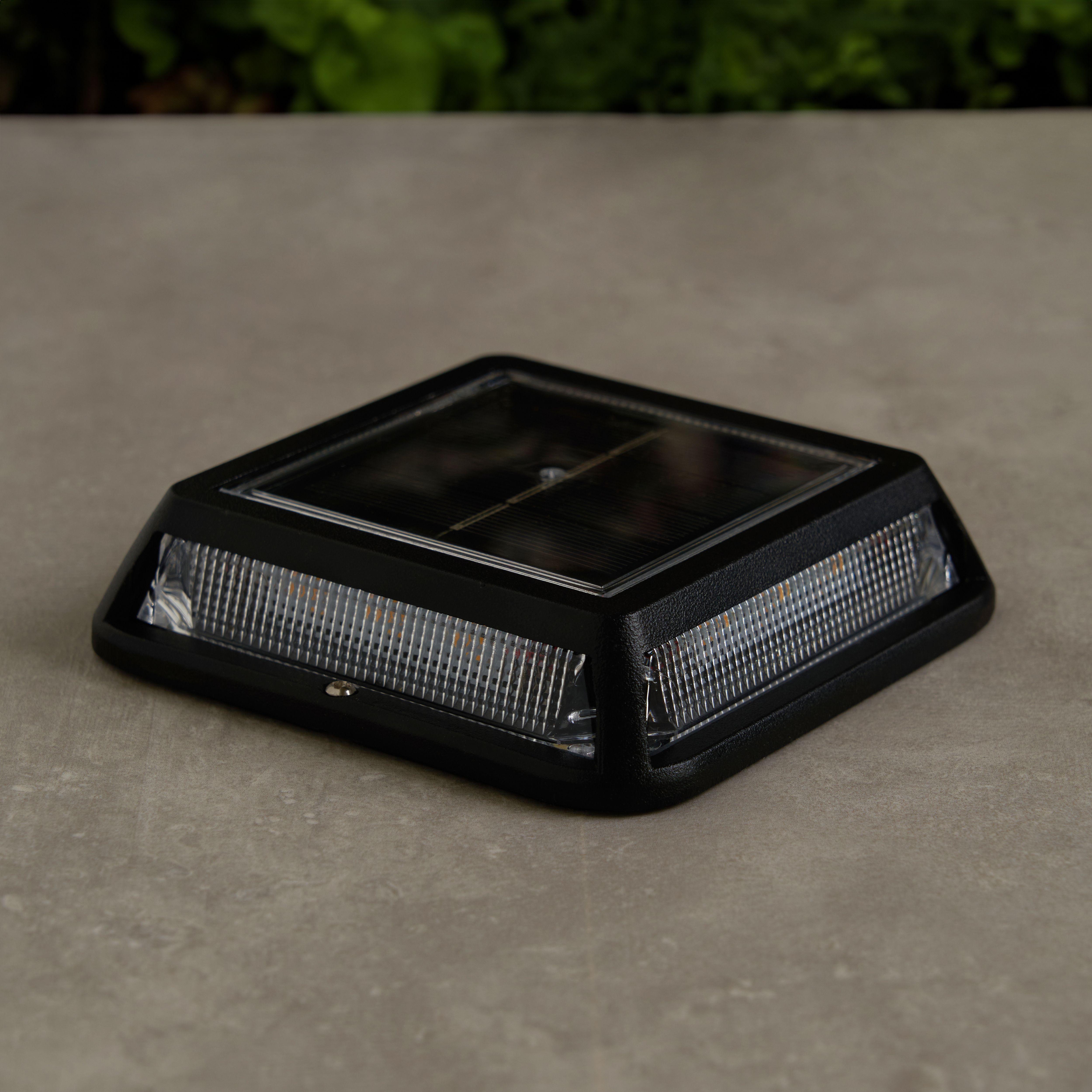 Vico Solar LED Post/Ground Light