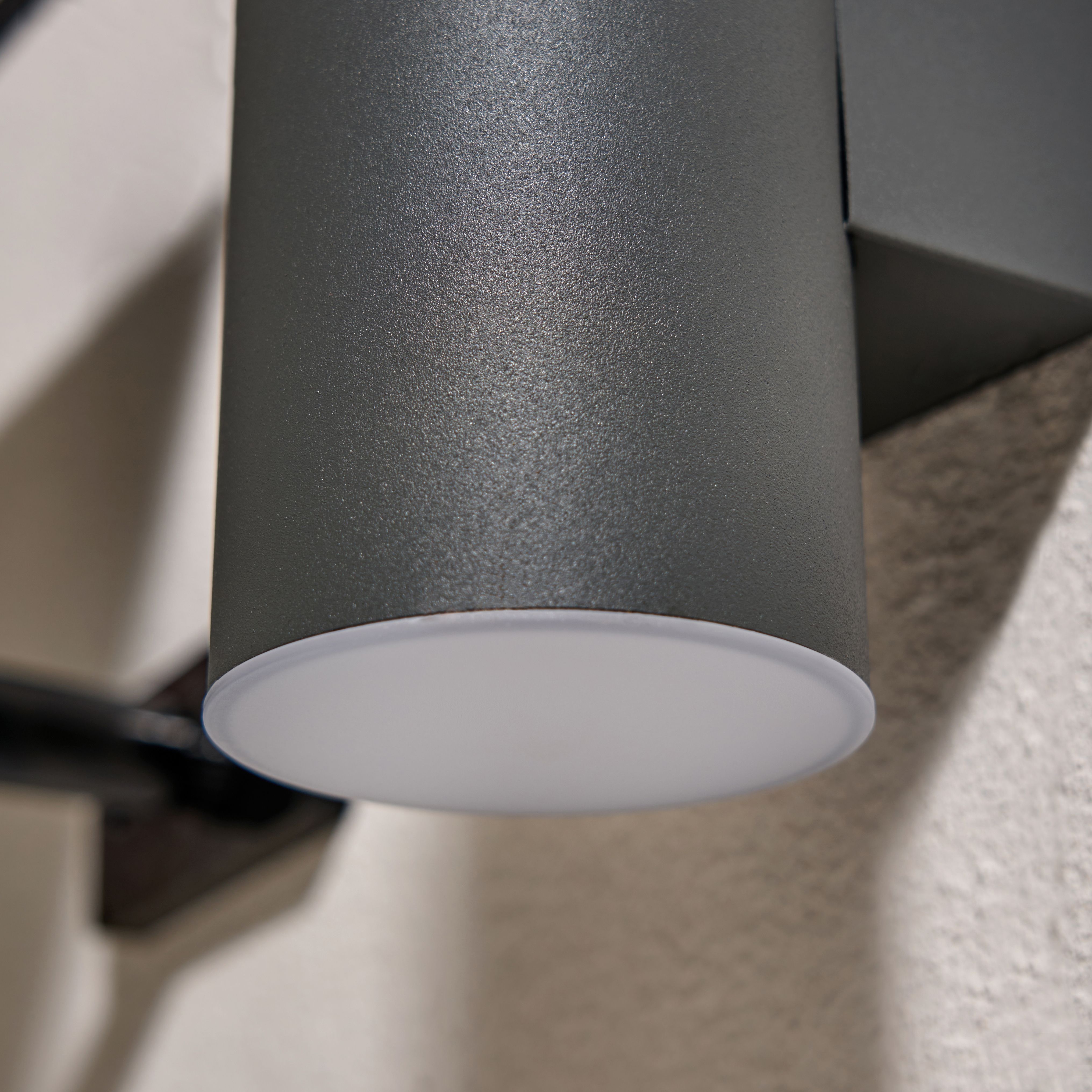 Aurin Solar LED Wall Light Black